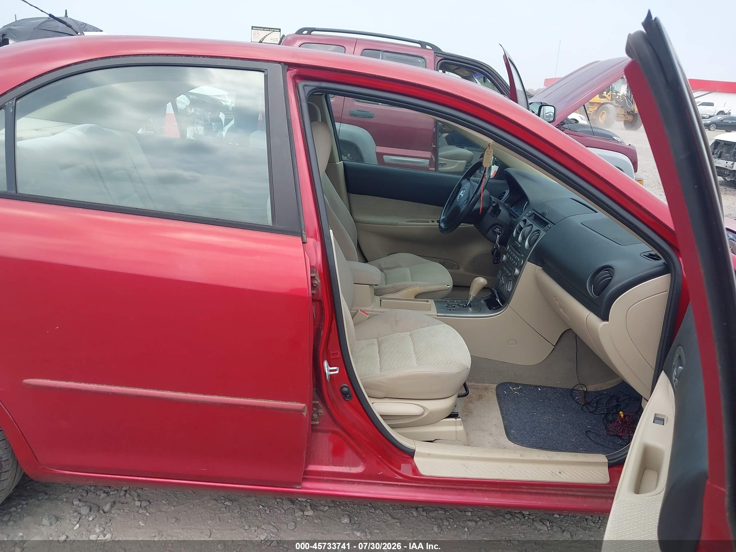 2005 Mazda Mazda6 I Base Red vin: 1YVFP80C255M41440