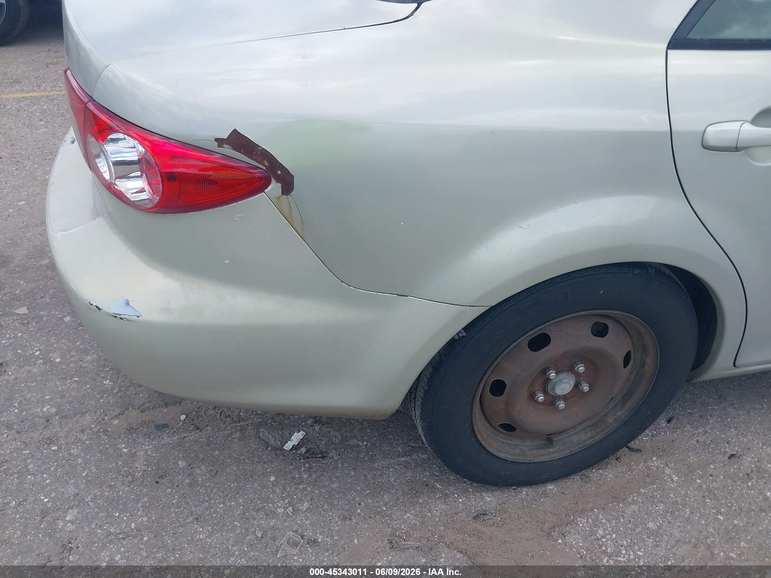 2005 Mazda Mazda6 I Base Beige vin: 1YVFP80C455M62984