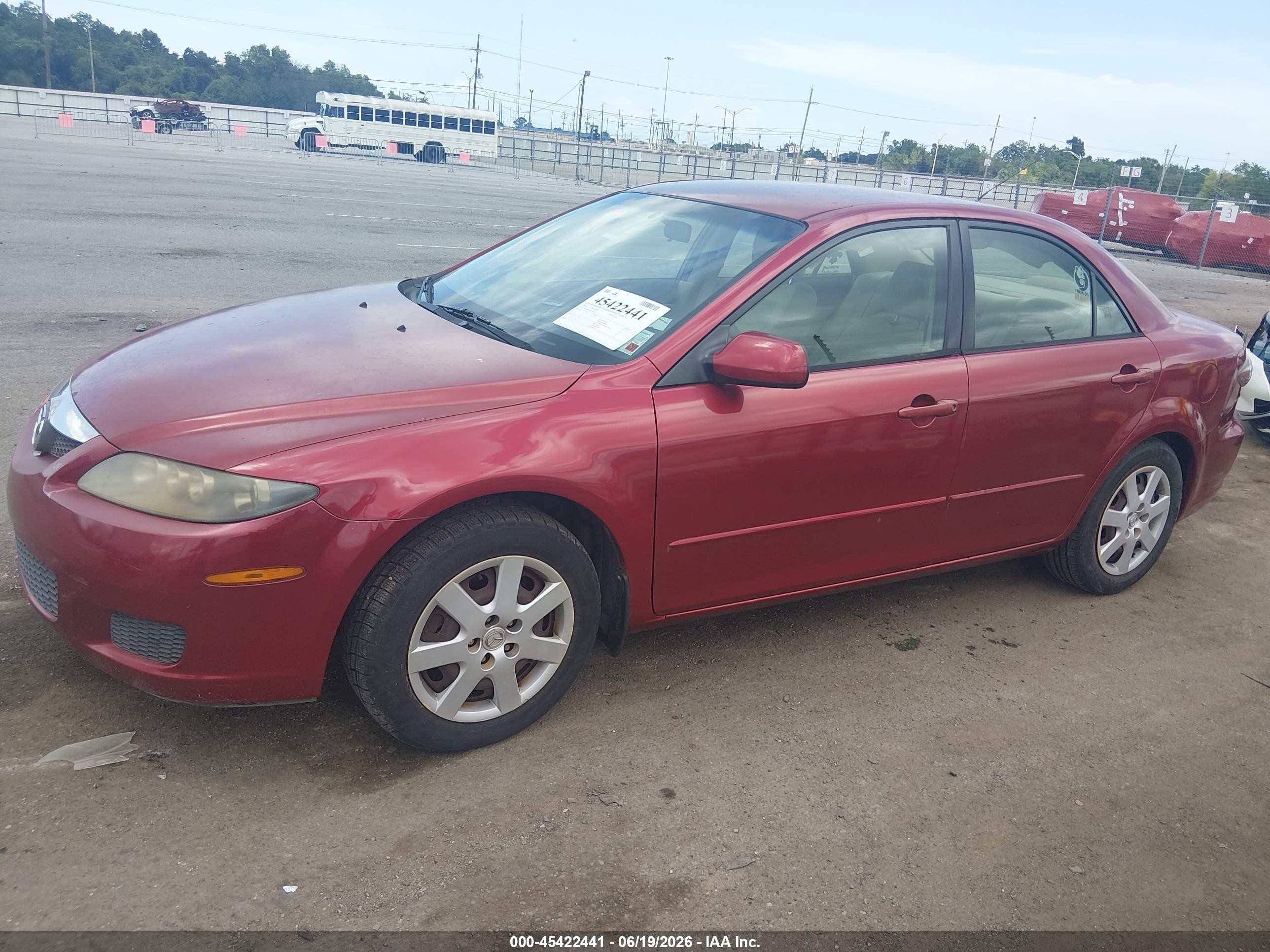 2006 Mazda Mazda6 I Red vin: 1YVFP80C665M06577