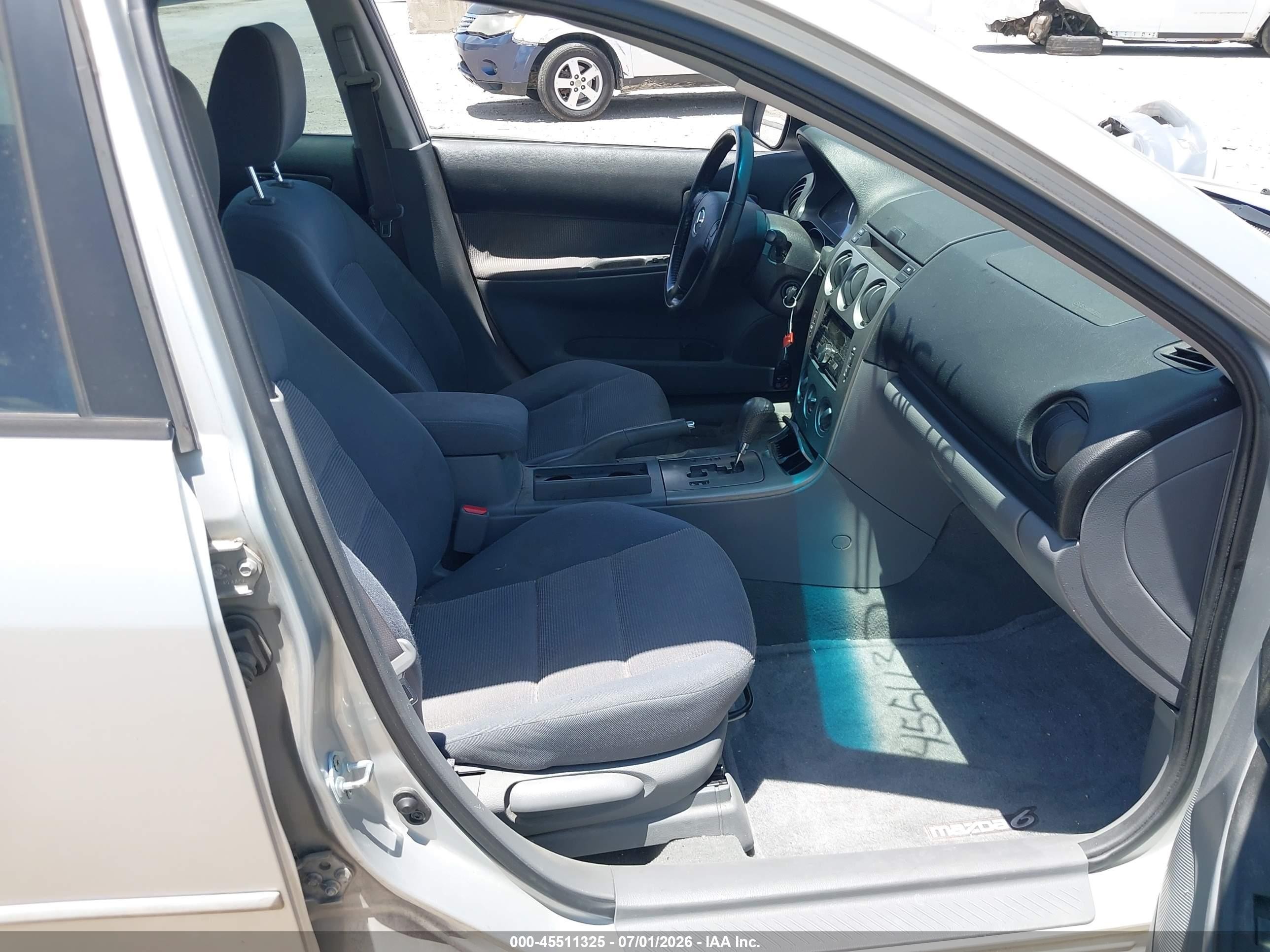 2005 Mazda Mazda6 I Base Silver vin: 1YVFP80C855M26912
