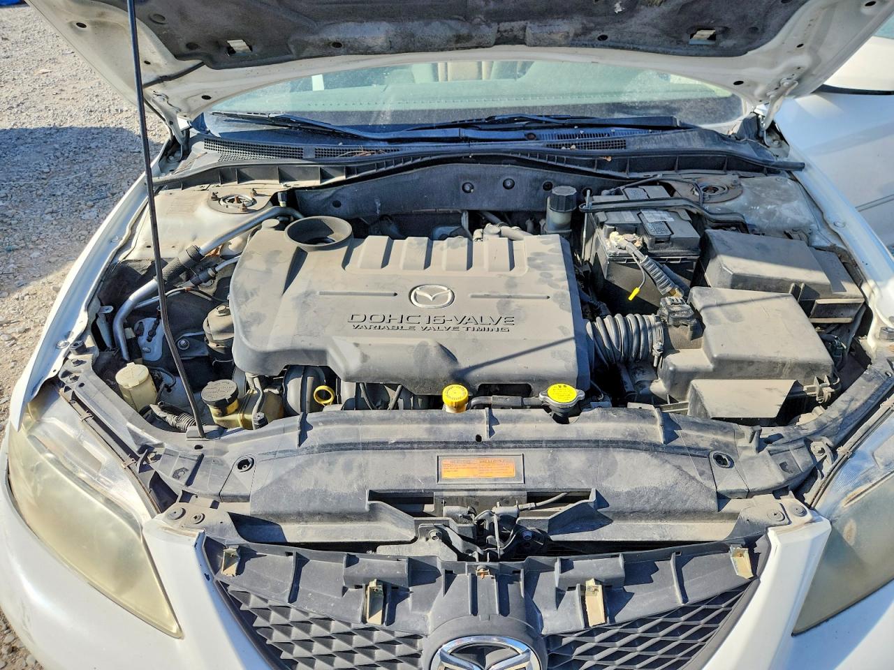 2004 Mazda 6 I White vin: 1YVFP80CX45N25858