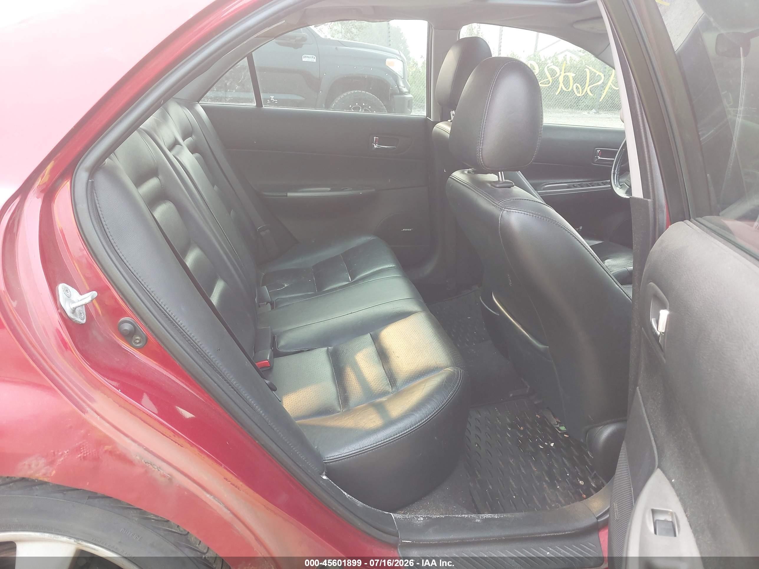 2004 Mazda Mazda6 S Красный vin: 1YVFP80D245N12384