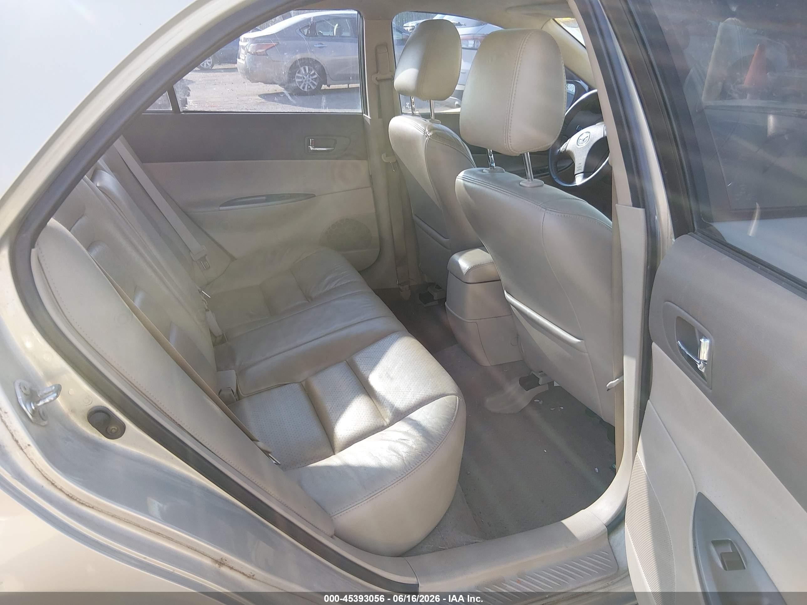 2004 Mazda Mazda6 S Beige vin: 1YVFP80DX45N77256