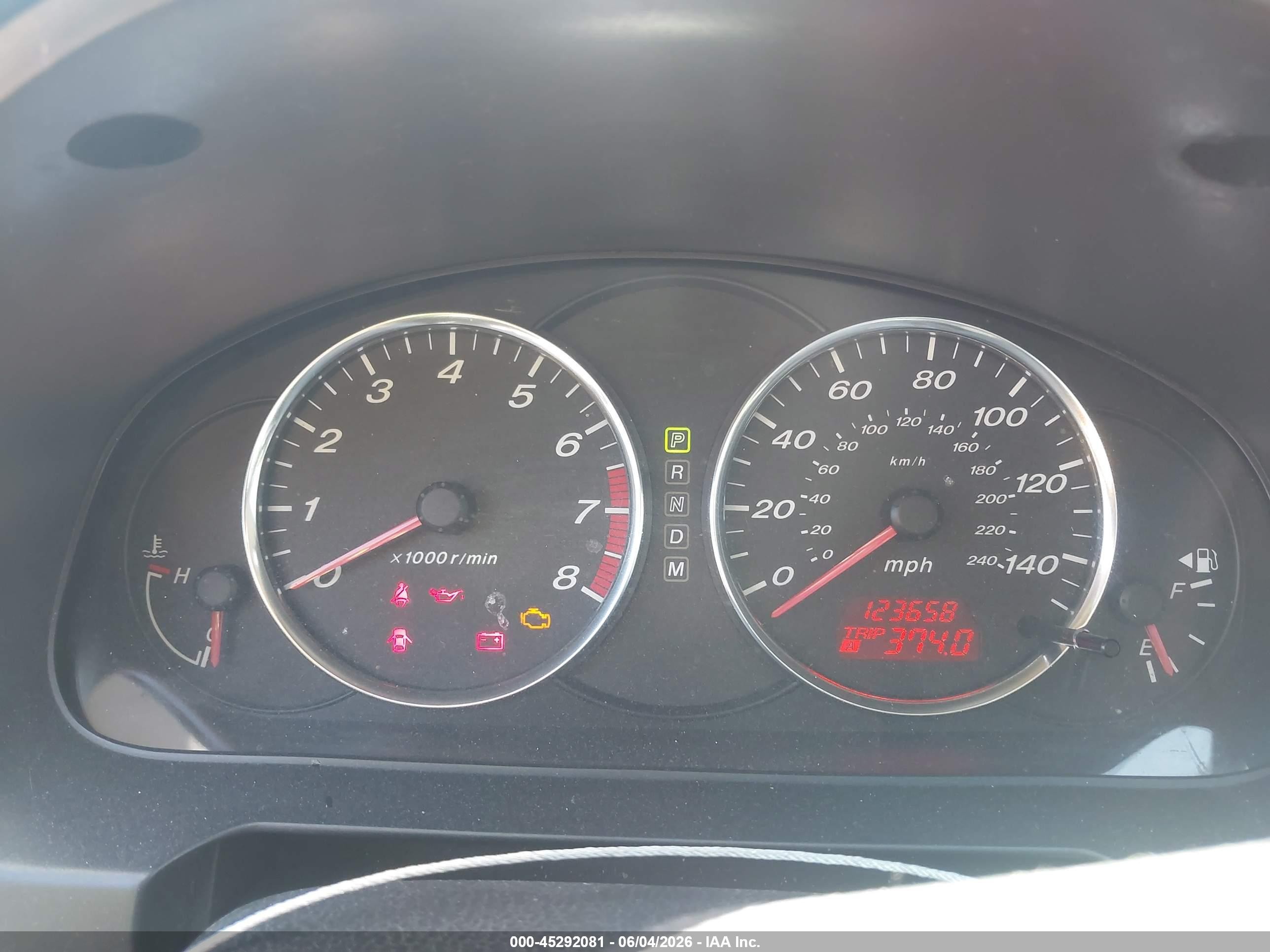2004 Mazda Mazda6 I Red vin: 1YVFP84C545N80308