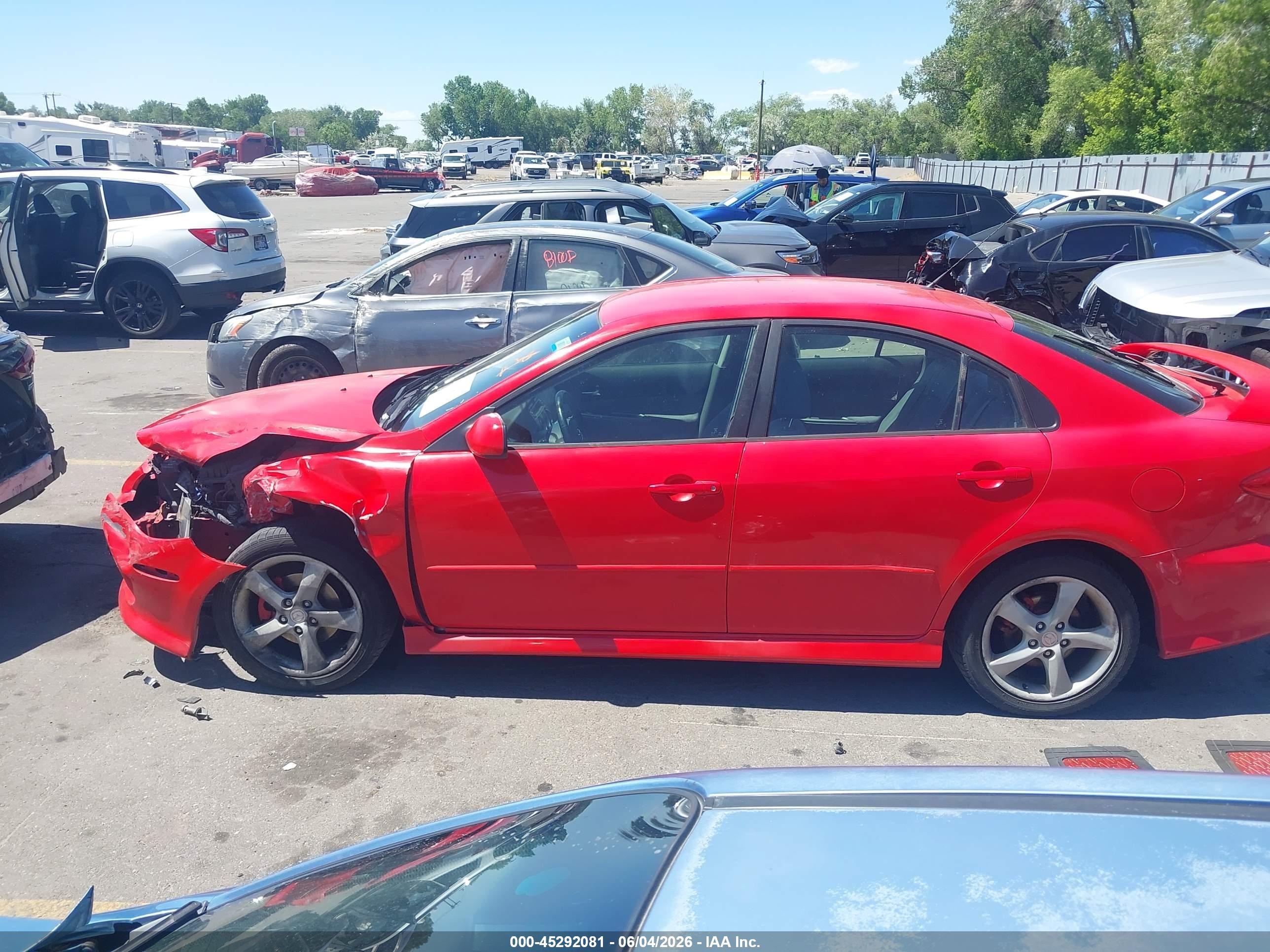 2004 Mazda Mazda6 I Red vin: 1YVFP84C545N80308