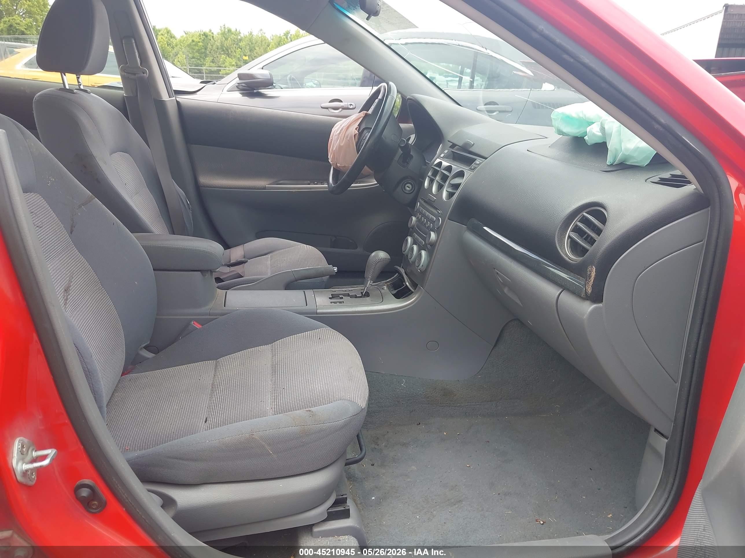 2004 Mazda Mazda6 S Red vin: 1YVFP84D545N65588