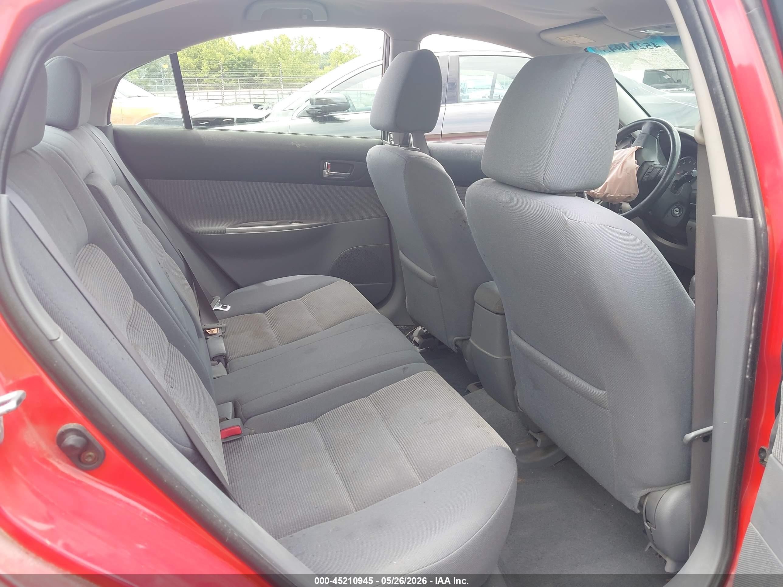 2004 Mazda Mazda6 S Red vin: 1YVFP84D545N65588