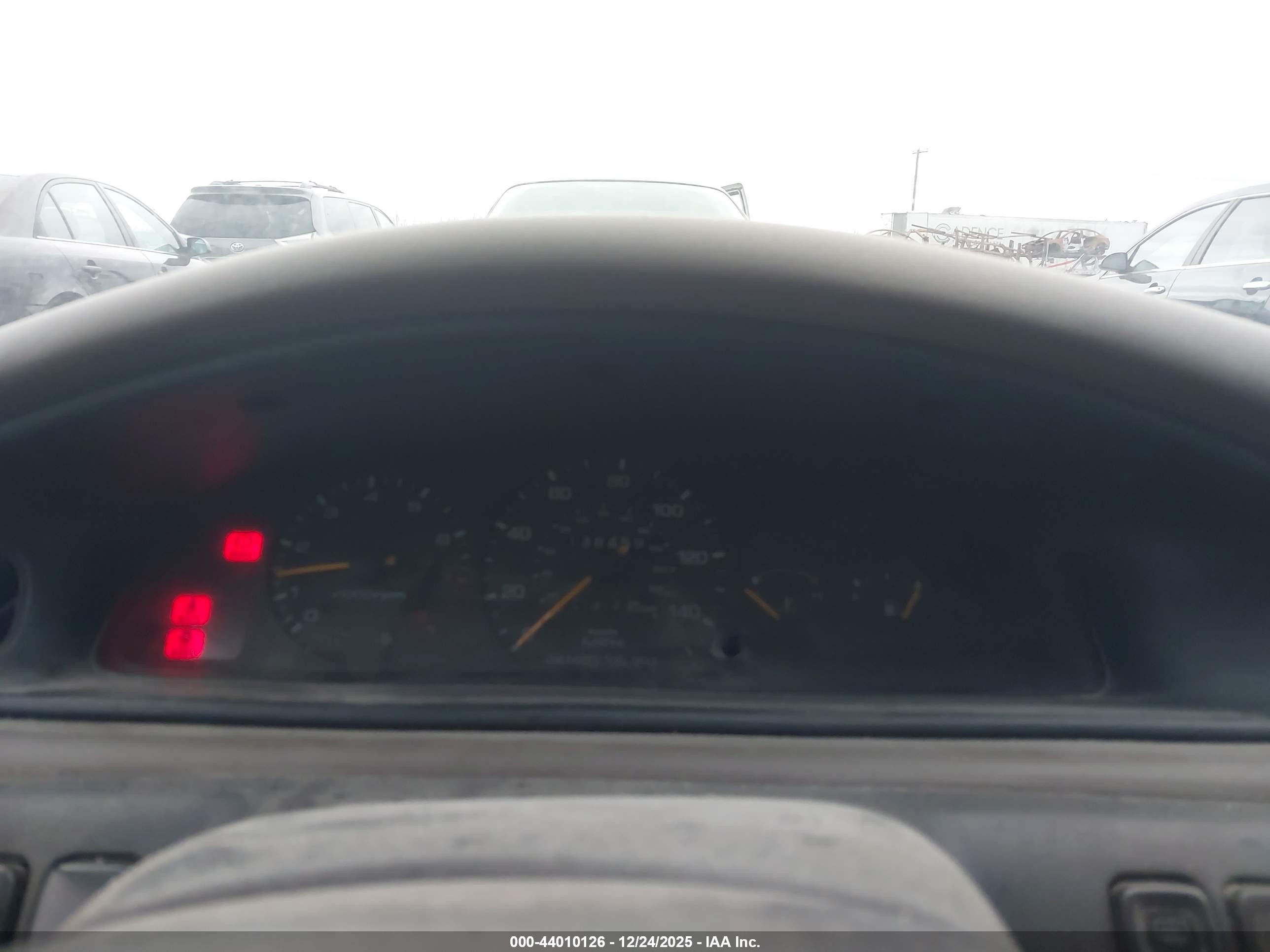 1996 Mazda 626 Es/lx Красный vin: 1YVGE22D6T5510561