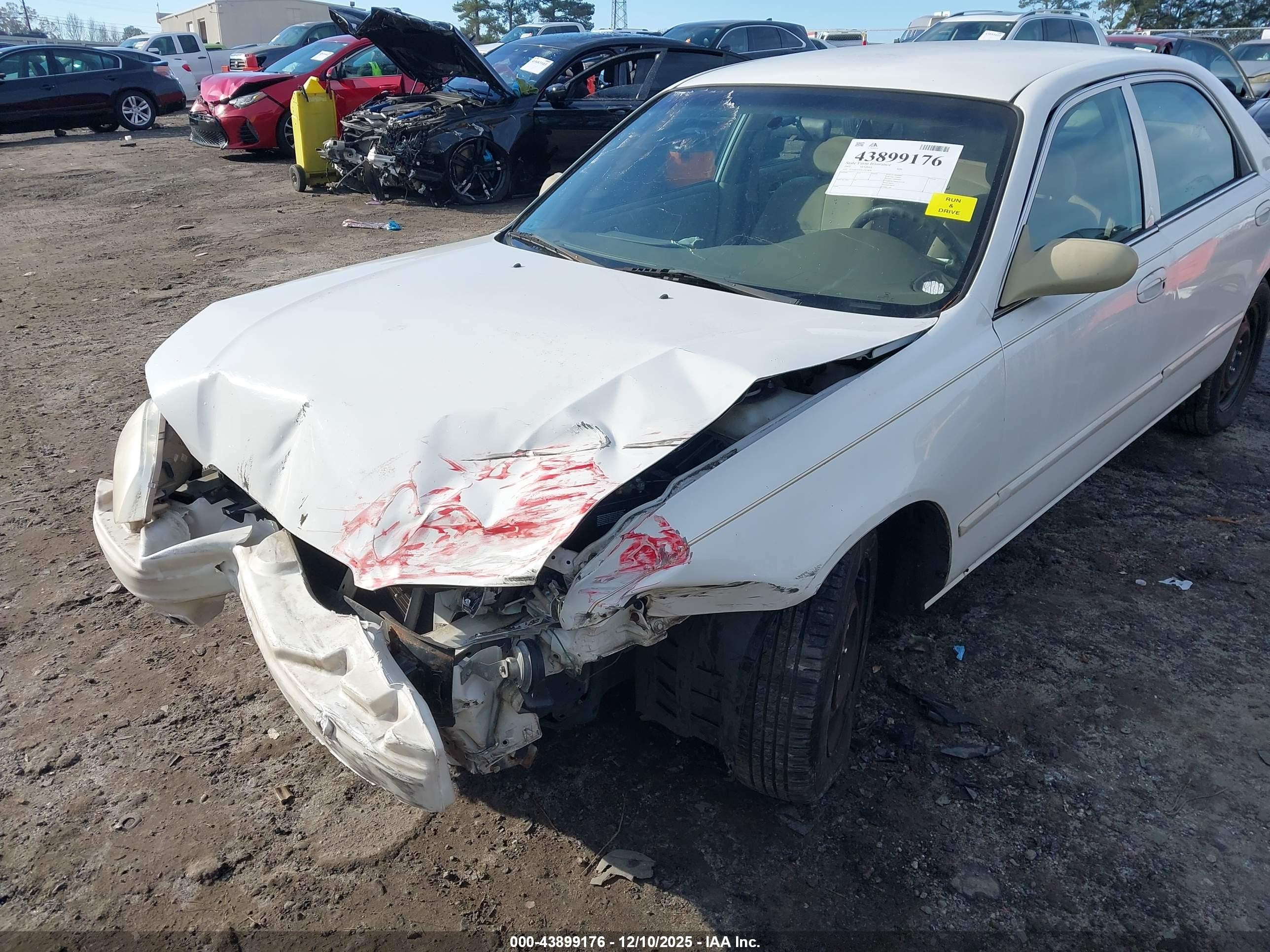 2001 Mazda 626 Es/lx White vin: 1YVGF22C015213836