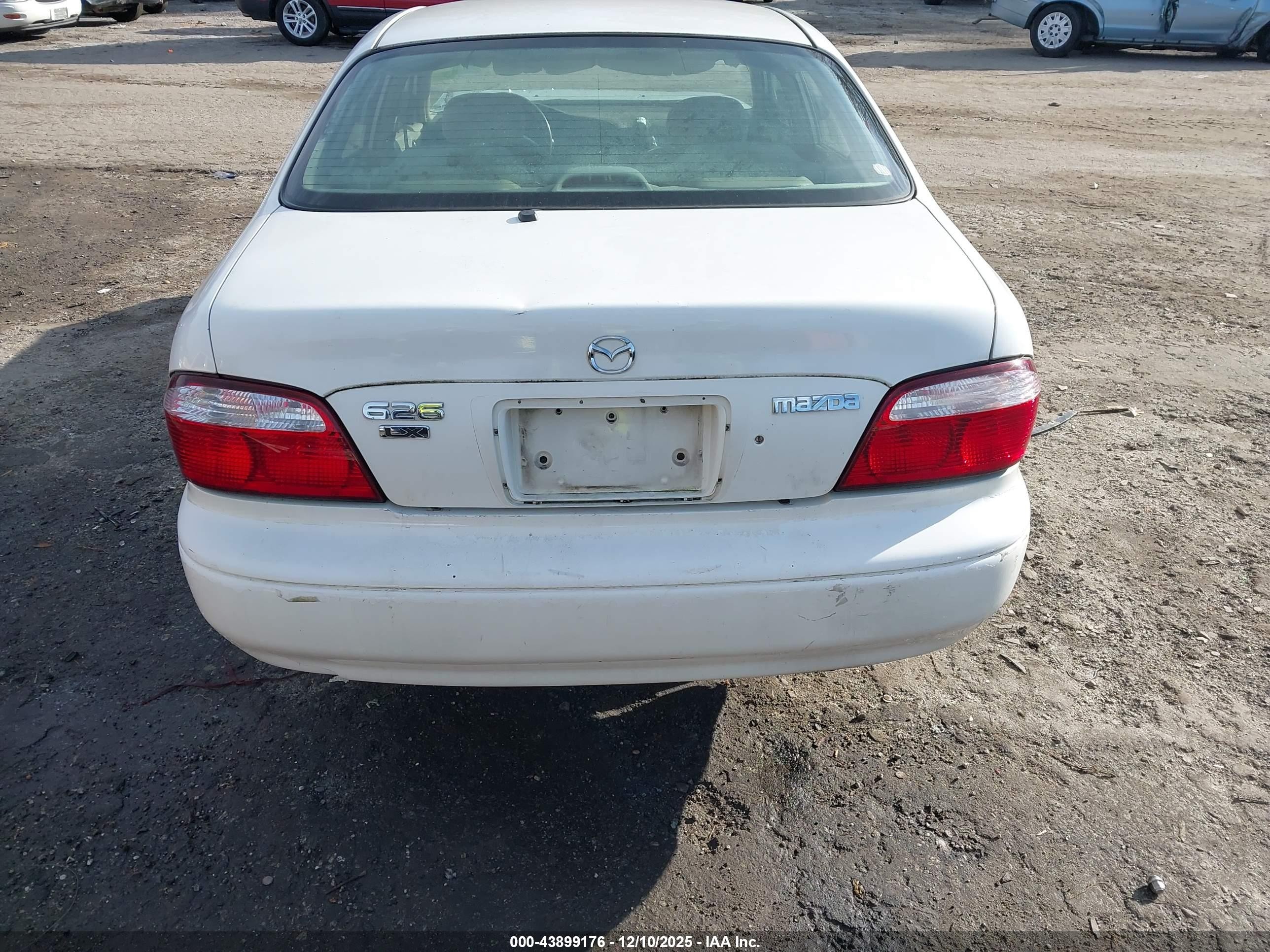2001 Mazda 626 Es/lx White vin: 1YVGF22C015213836