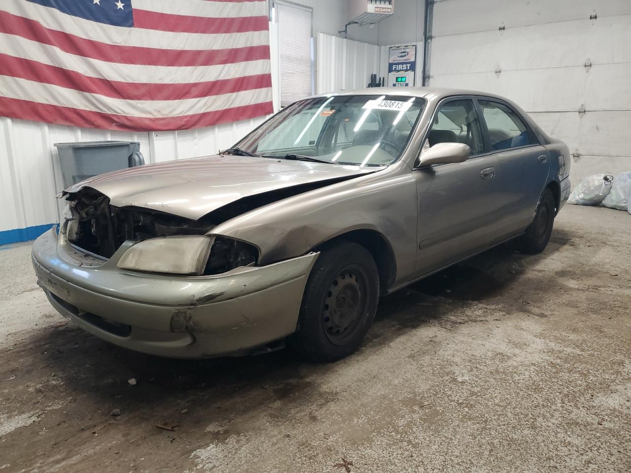 1998 Mazda 626 Dx Gold vin: 1YVGF22C0W5769197