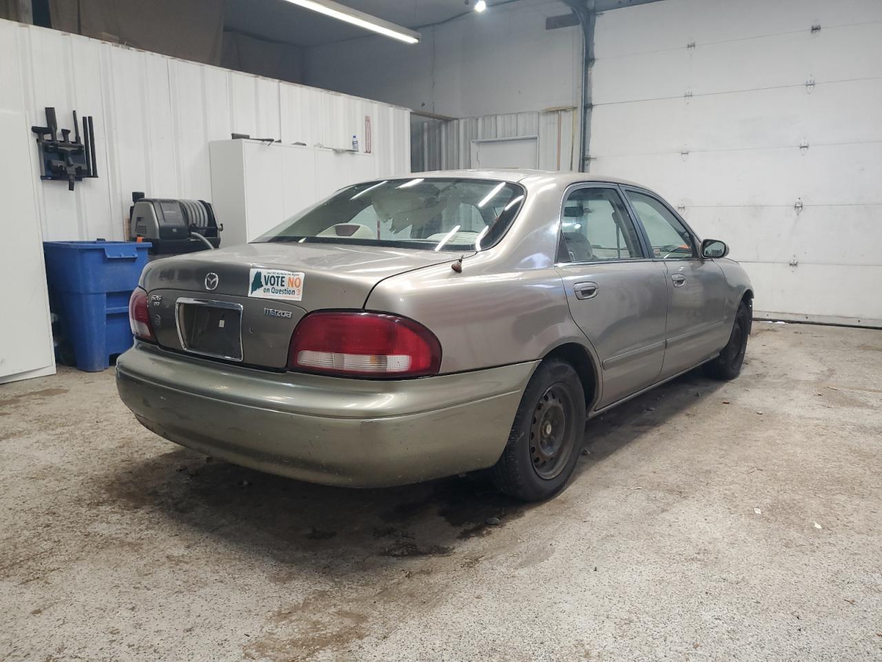 1998 Mazda 626 Dx Gold vin: 1YVGF22C0W5769197