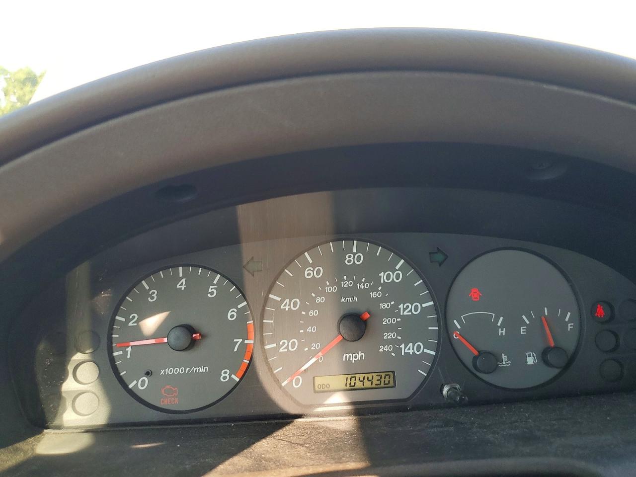 2001 Mazda 626 Es Tan vin: 1YVGF22C115221962
