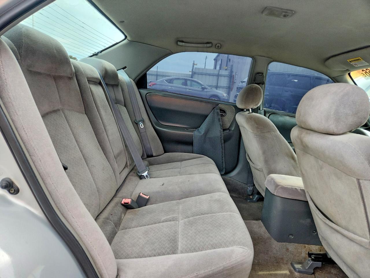 2002 Mazda 626 Lx Silver vin: 1YVGF22C125291463