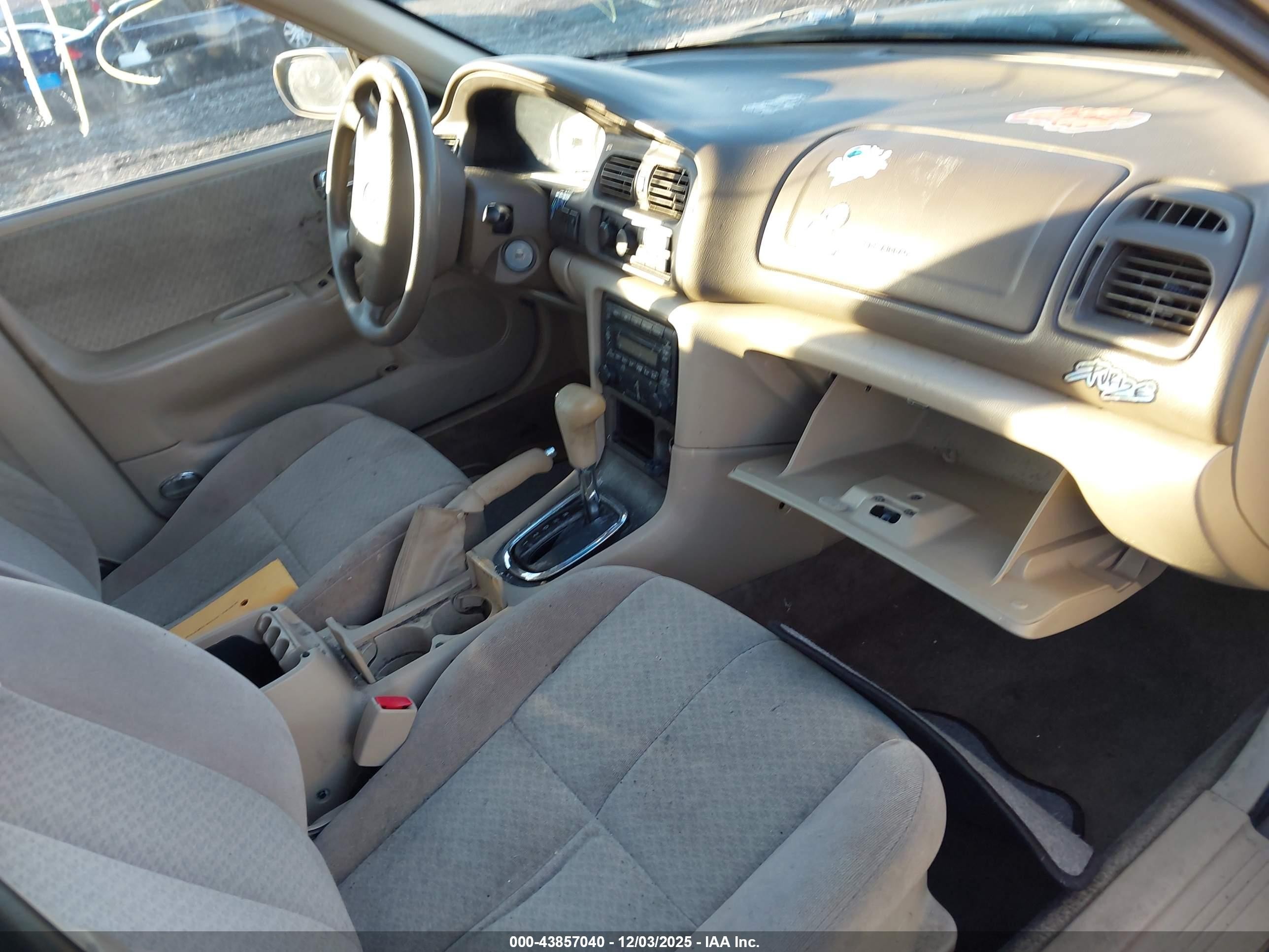 2002 Mazda 626 Lx Tan vin: 1YVGF22C125307001