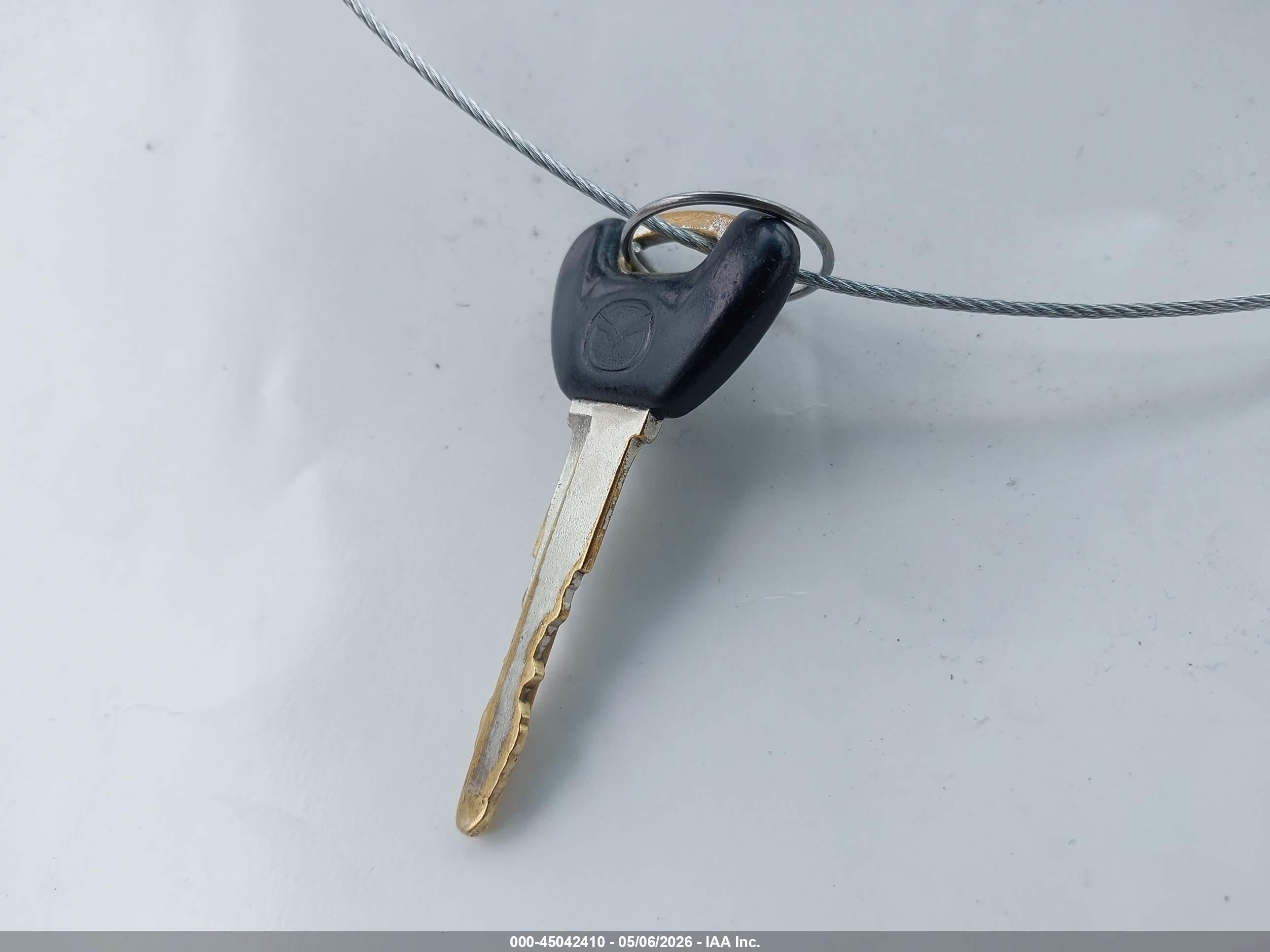 1998 Mazda 626 Dx/lx Champagne vin: 1YVGF22C1W5727458