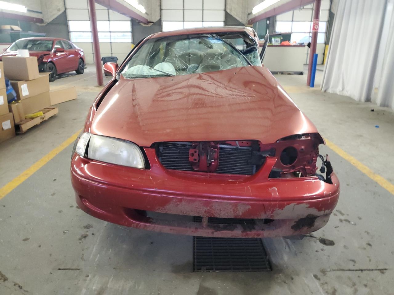 1998 Mazda 626 Dx Red vin: 1YVGF22C1W5752585