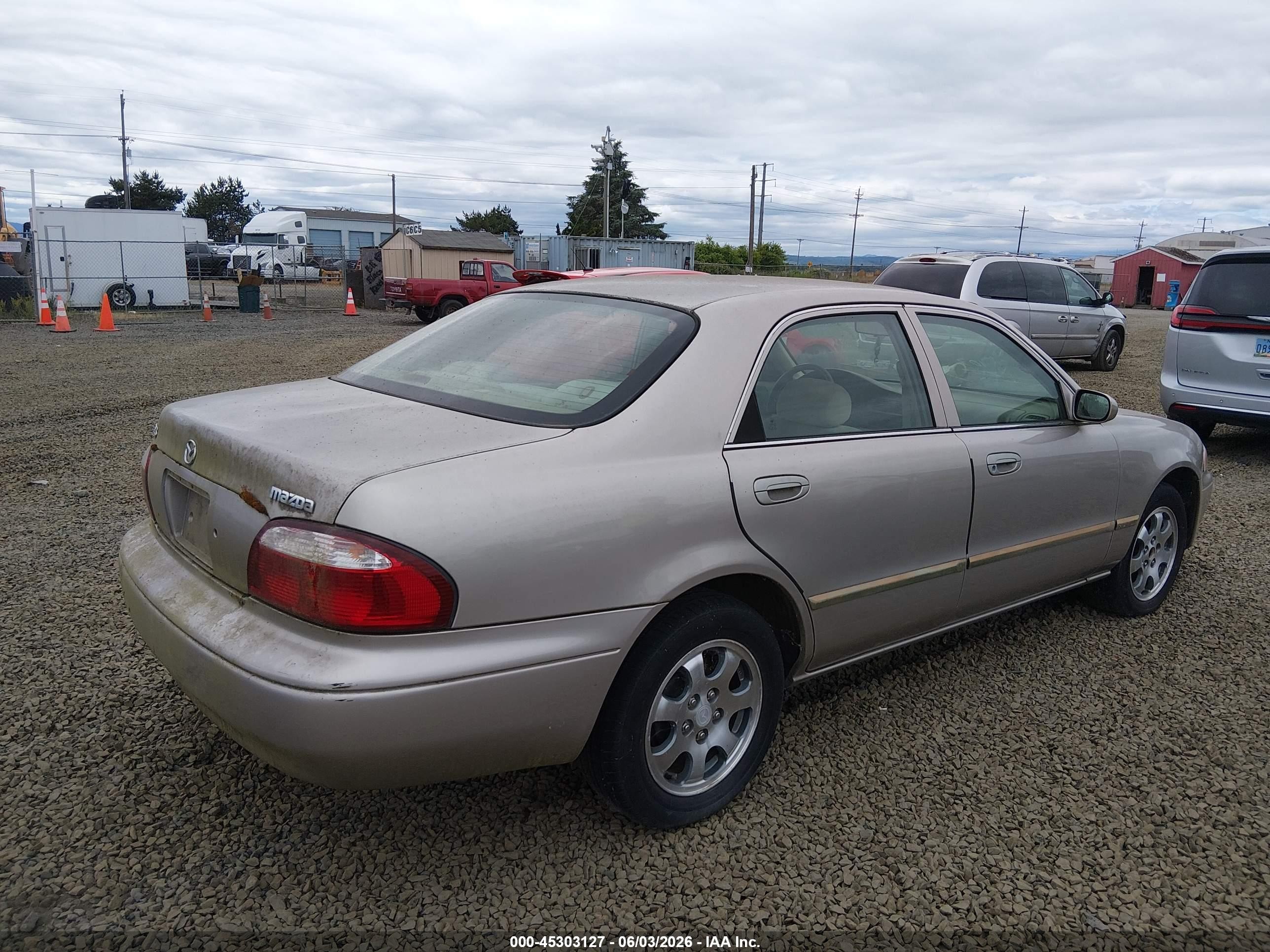 2002 Mazda 626 Lx Gold vin: 1YVGF22C225292489