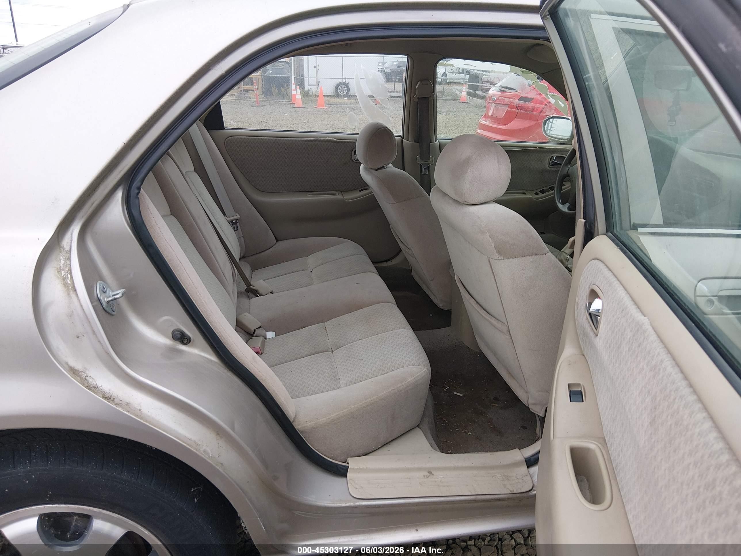 2002 Mazda 626 Lx Gold vin: 1YVGF22C225292489