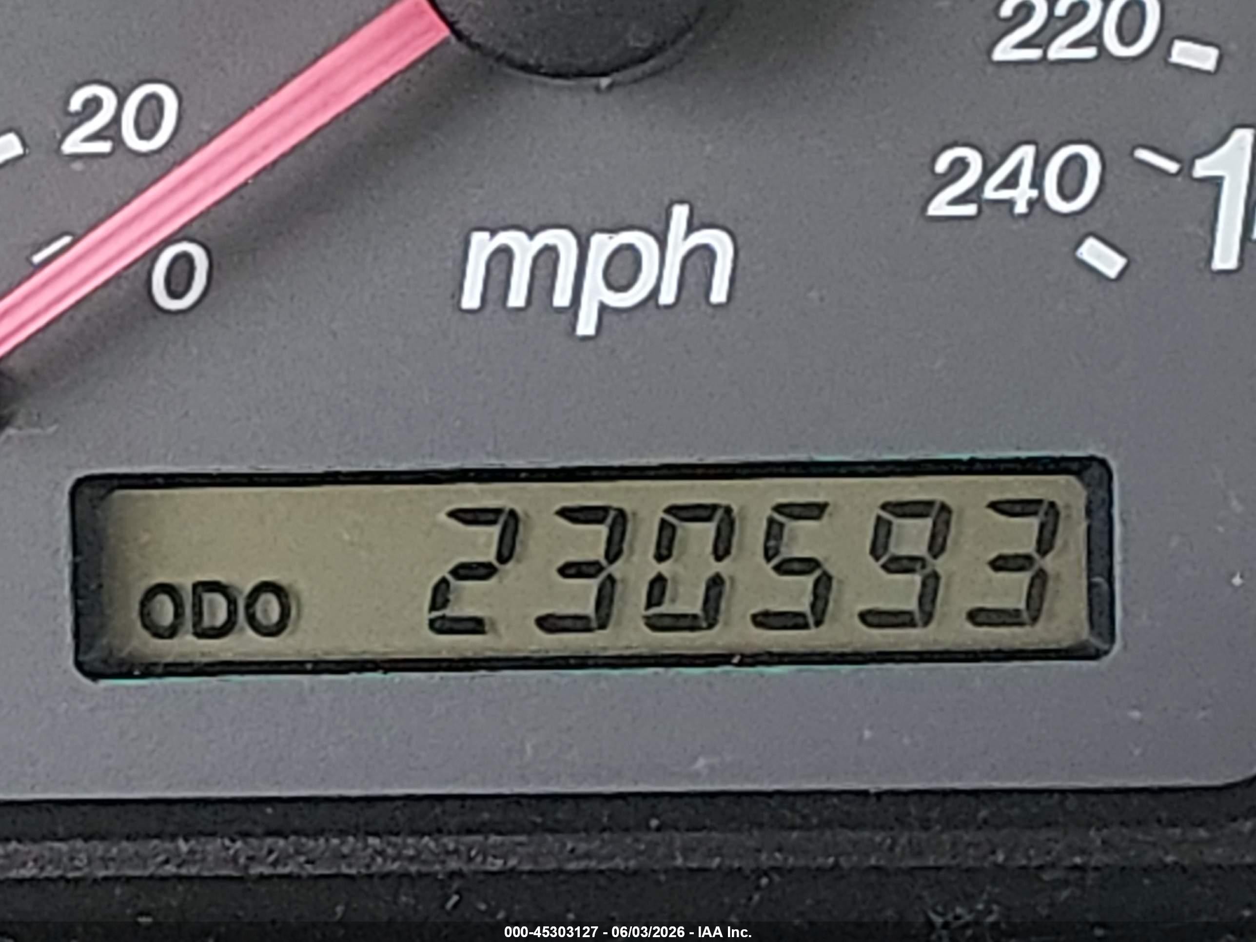 2002 Mazda 626 Lx Gold vin: 1YVGF22C225292489
