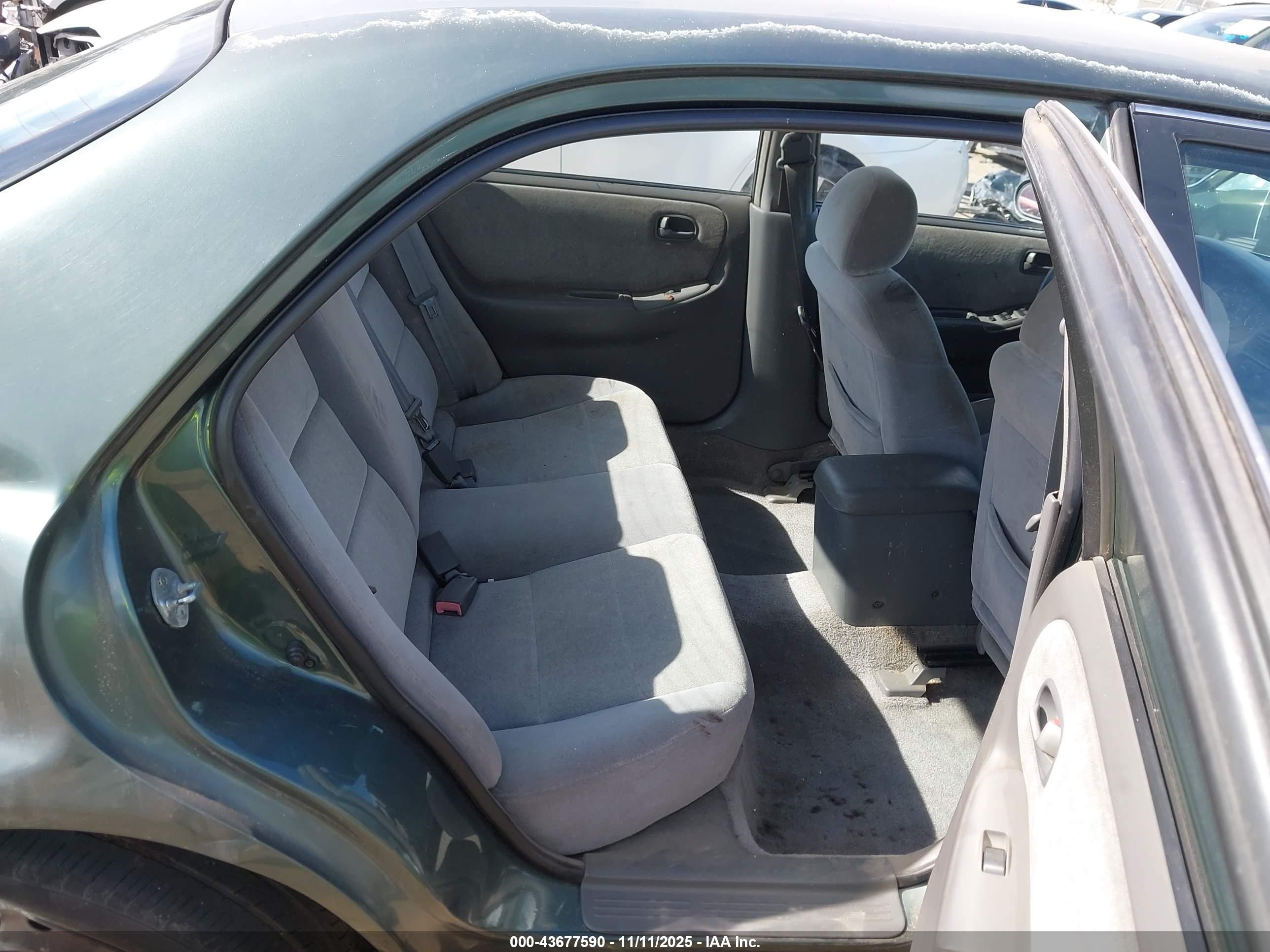 1998 Mazda 626 Dx/lx Green vin: 1YVGF22C2W5691764