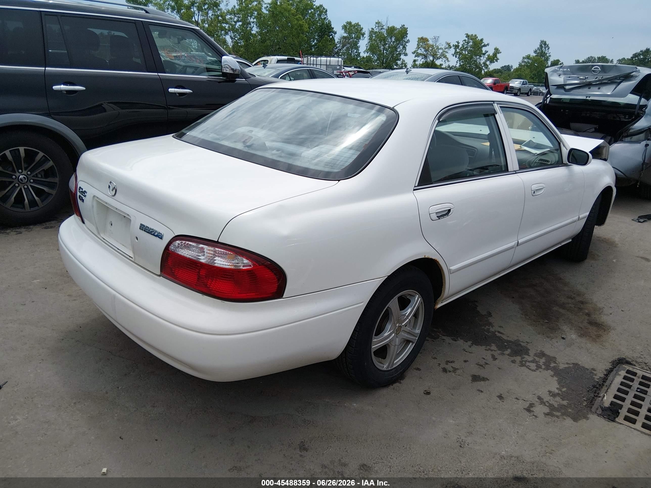 2000 Mazda 626 Es/lx White vin: 1YVGF22C2Y5131861