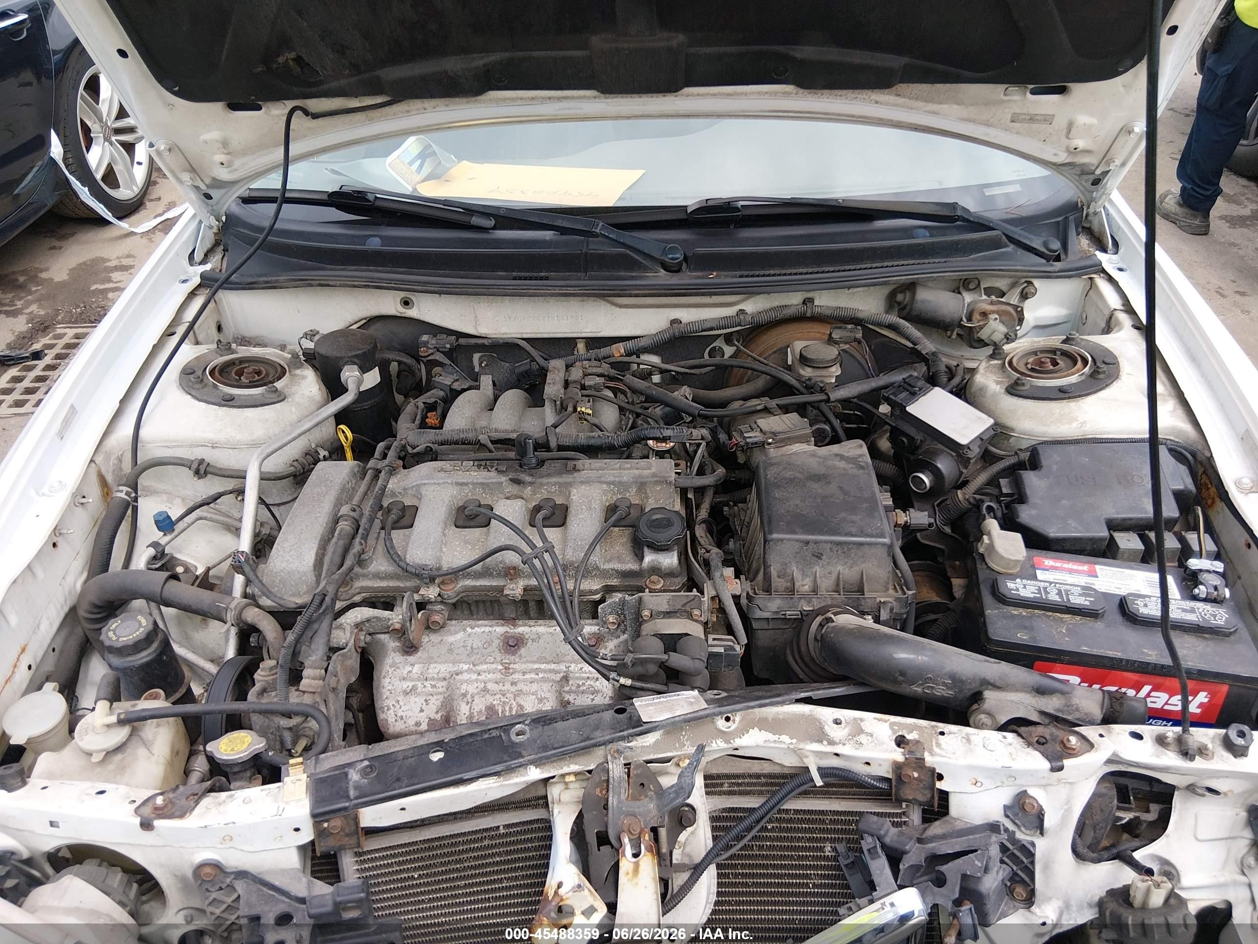 2000 Mazda 626 Es/lx White vin: 1YVGF22C2Y5131861