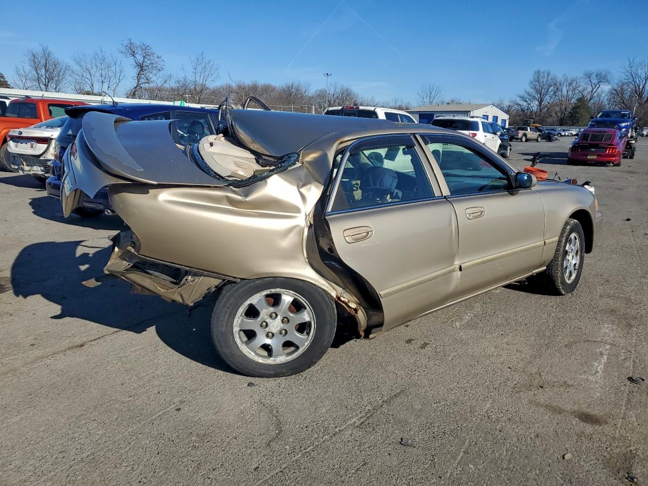 2001 Mazda 626 Es Beige vin: 1YVGF22C315200658