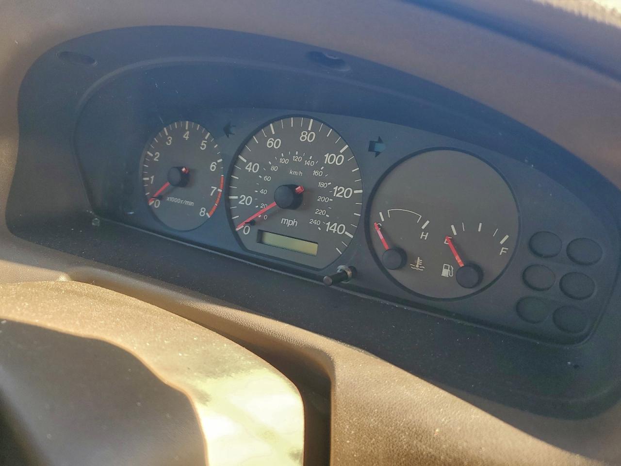 2001 Mazda 626 Es Beige vin: 1YVGF22C315200658
