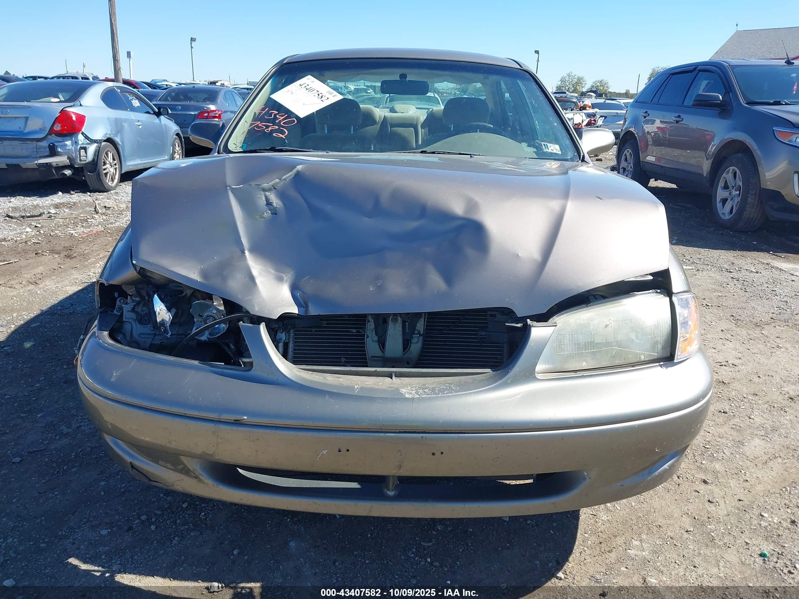 2001 Mazda 626 Es/lx Gold vin: 1YVGF22C315234647
