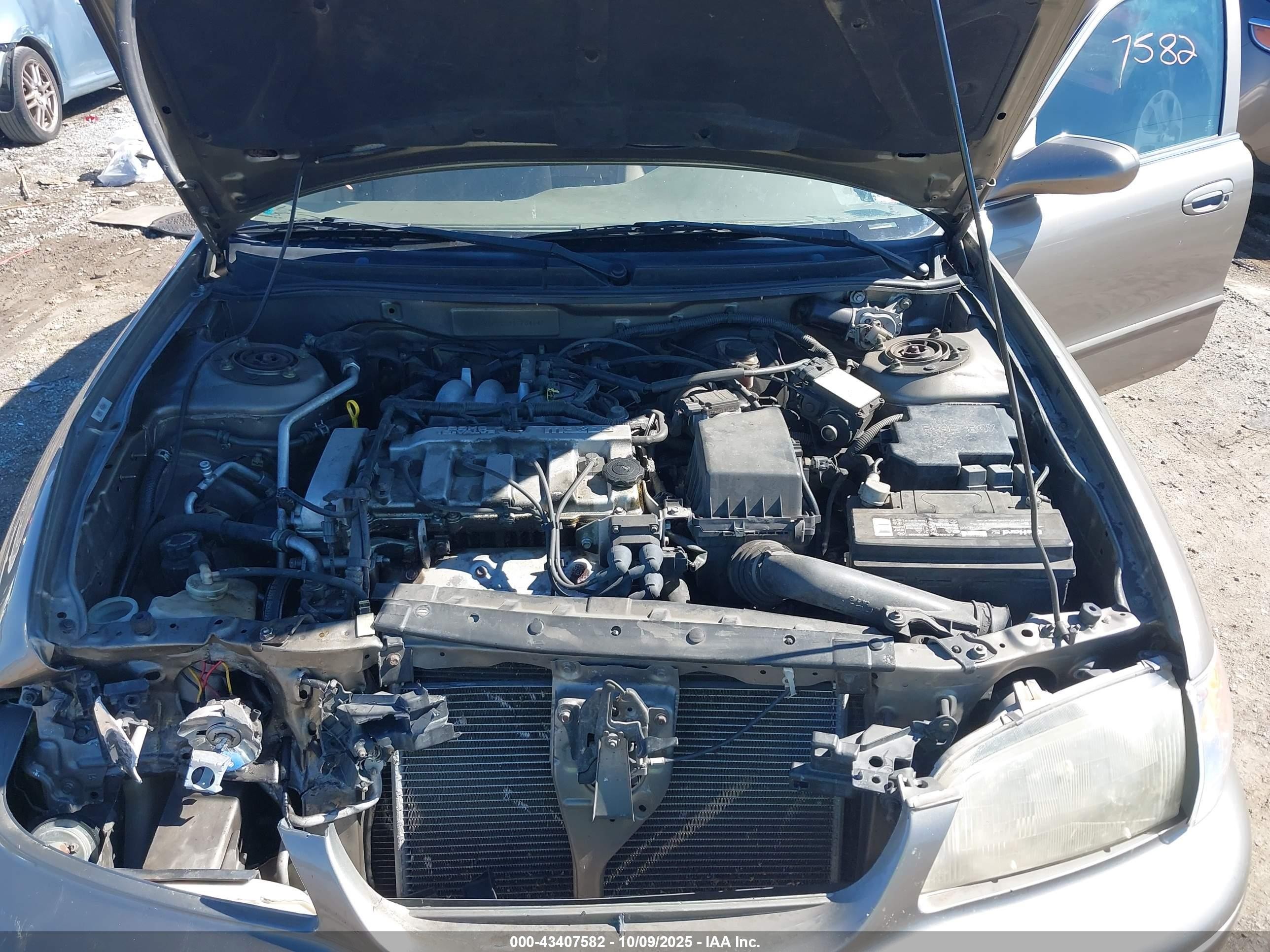 2001 Mazda 626 Es/lx Gold vin: 1YVGF22C315234647