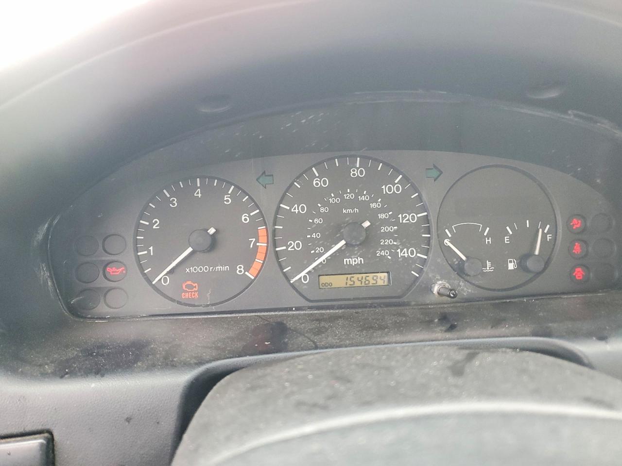 1999 Mazda 626 Es Red vin: 1YVGF22C3X5818622