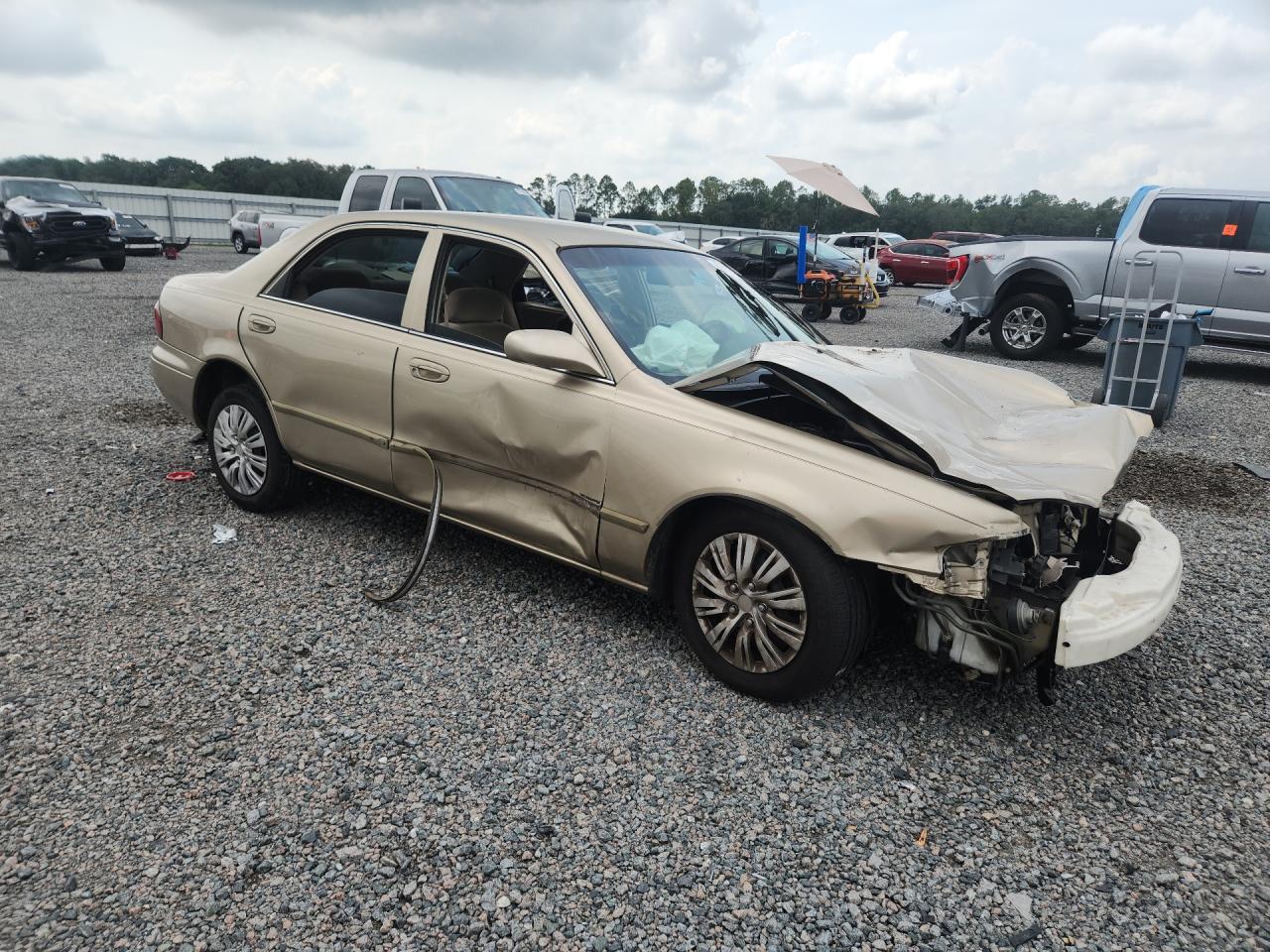 2001 Mazd 626 Es Aut Beige vin: 1YVGF22C415219011