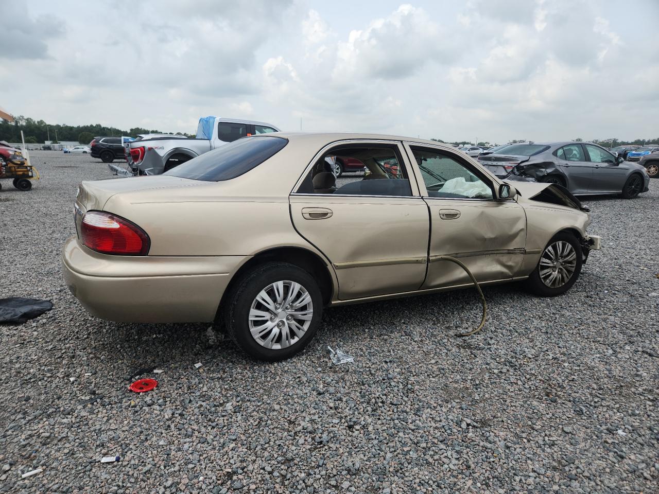 2001 Mazd 626 Es Aut Beige vin: 1YVGF22C415219011