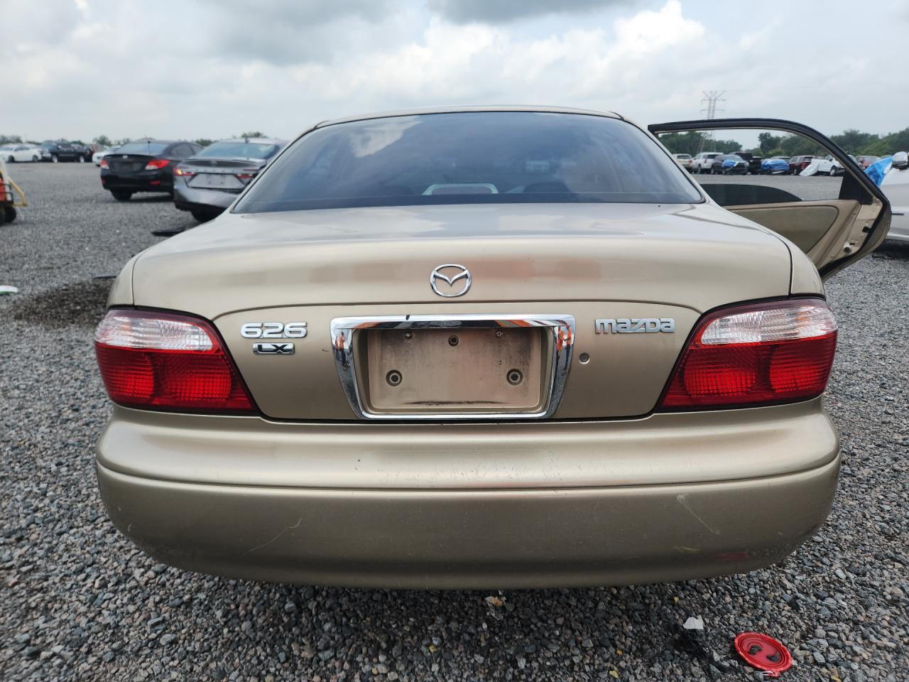 2001 Mazd 626 Es Aut Beige vin: 1YVGF22C415219011