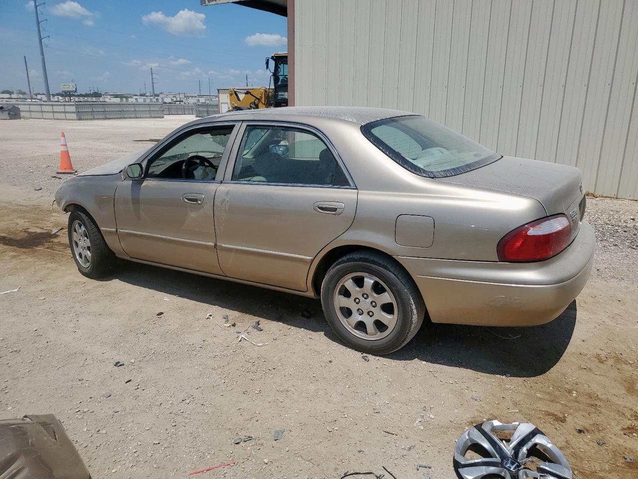 2001 Mazda 626 Es Beige vin: 1YVGF22C515252146
