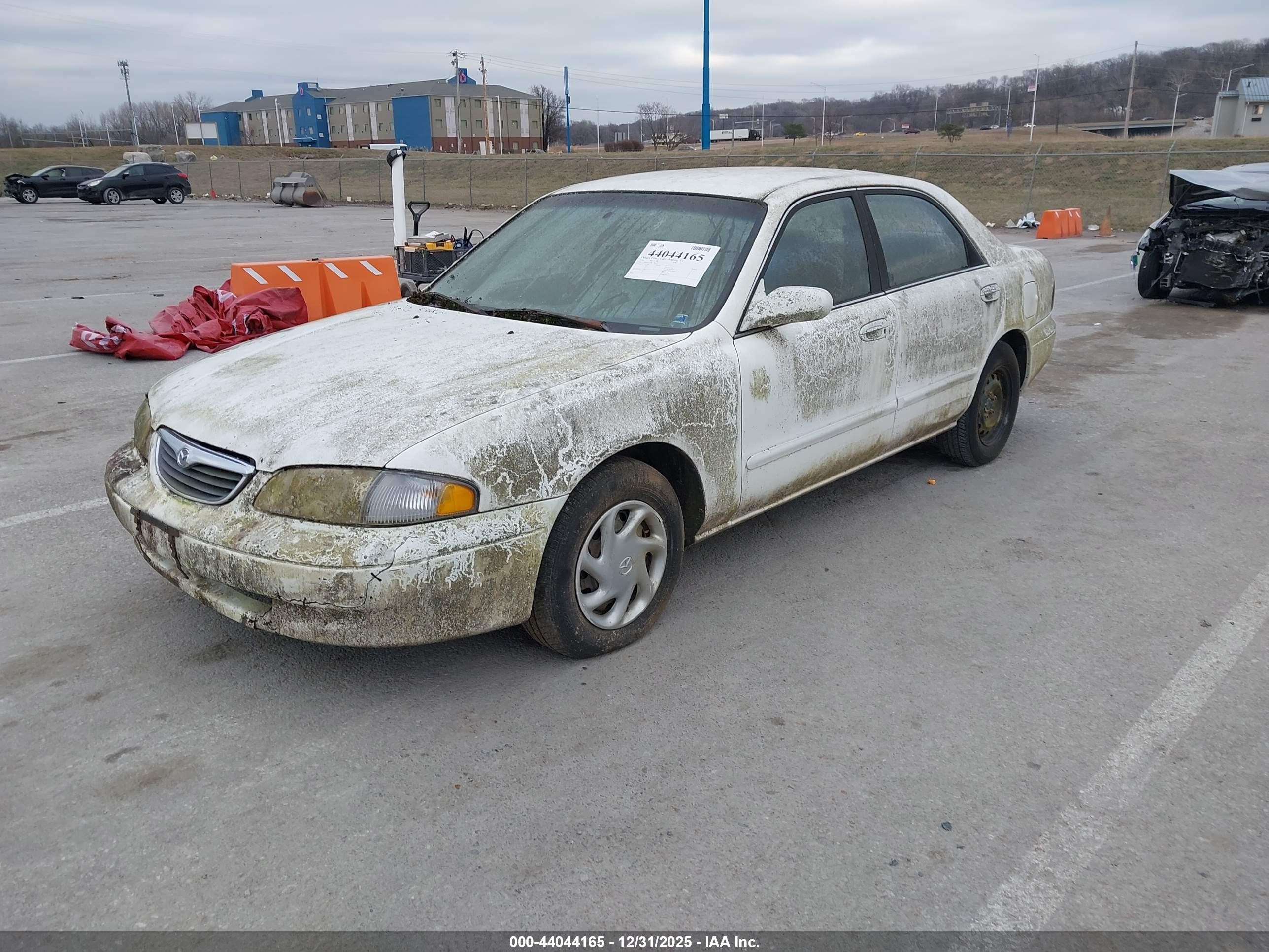 1998 Mazda 626 Dx/lx White vin: 1YVGF22C5W5778929