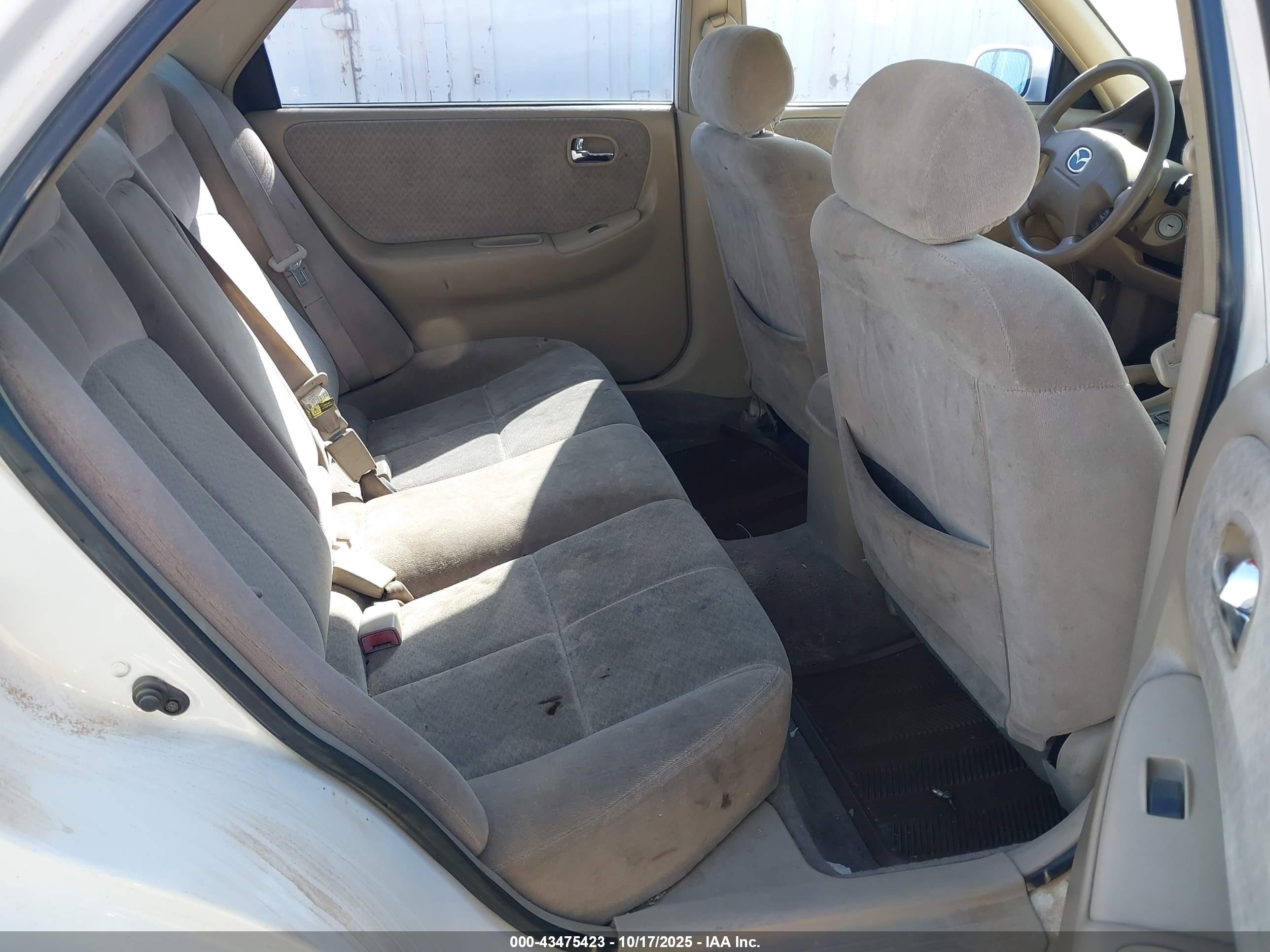 2001 Mazda 626 Es/lx White vin: 1YVGF22C615210665