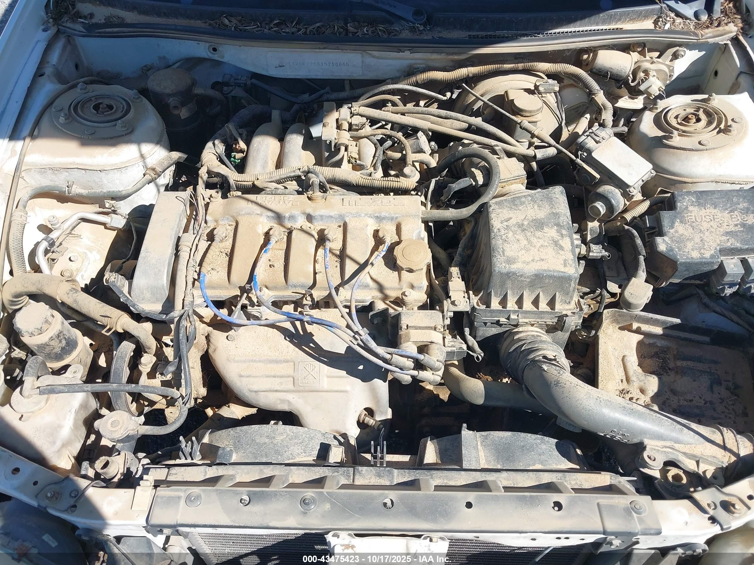 2001 Mazda 626 Es/lx White vin: 1YVGF22C615210665