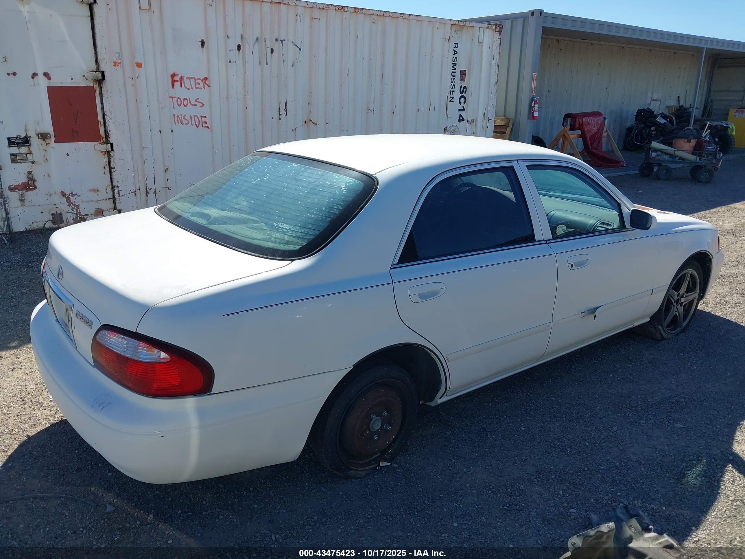 2001 Mazda 626 Es/lx White vin: 1YVGF22C615210665