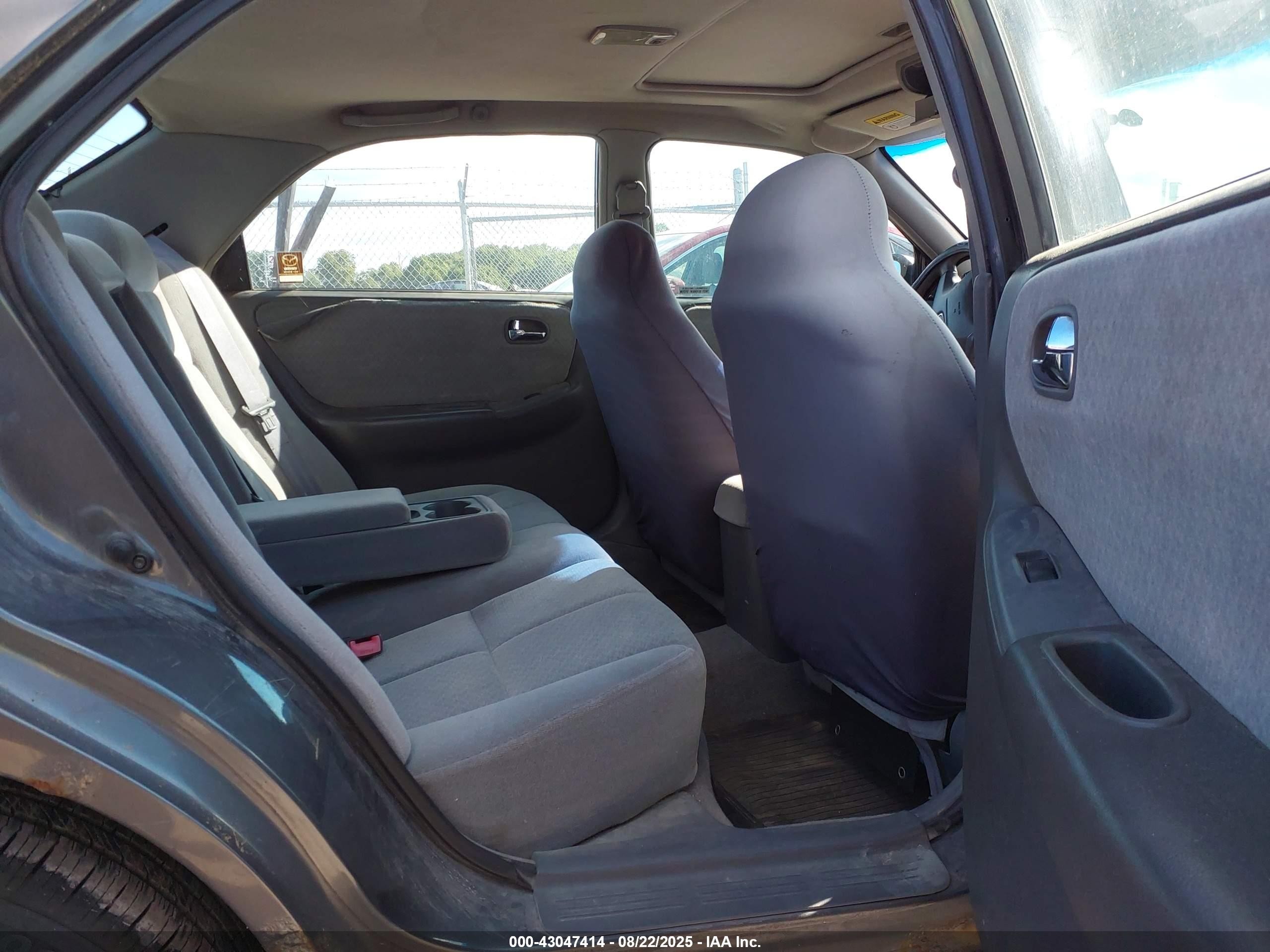 2001 Mazda 626 Es/lx Gray vin: 1YVGF22C615251202