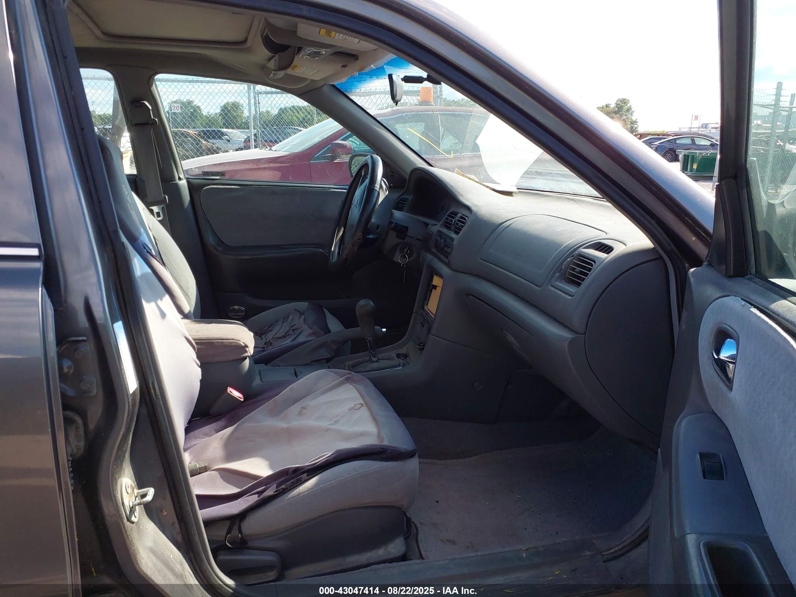 2001 Mazda 626 Es/lx Gray vin: 1YVGF22C615251202