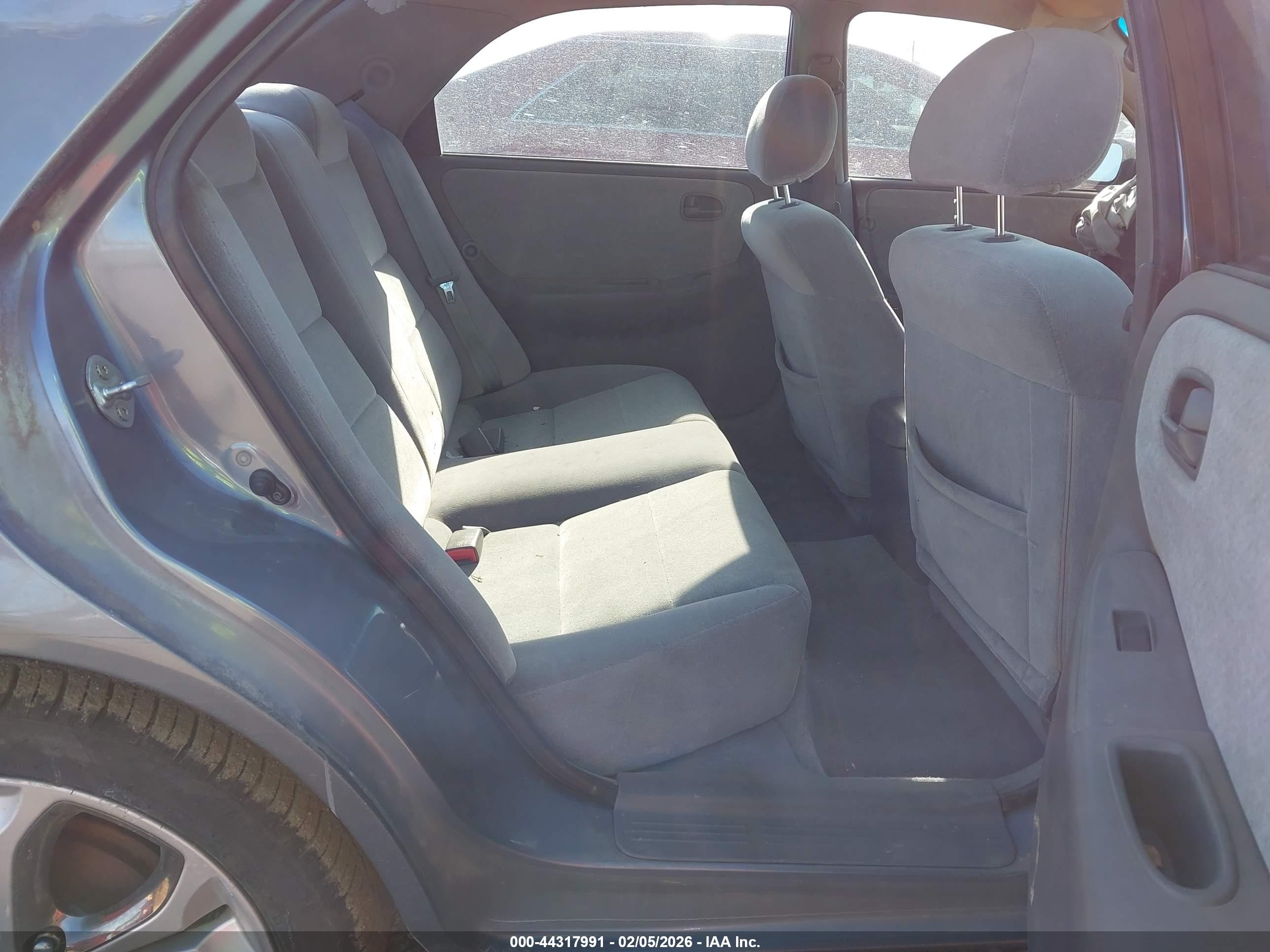 1998 Mazda 626 Dx/lx Blue vin: 1YVGF22C6W5698314