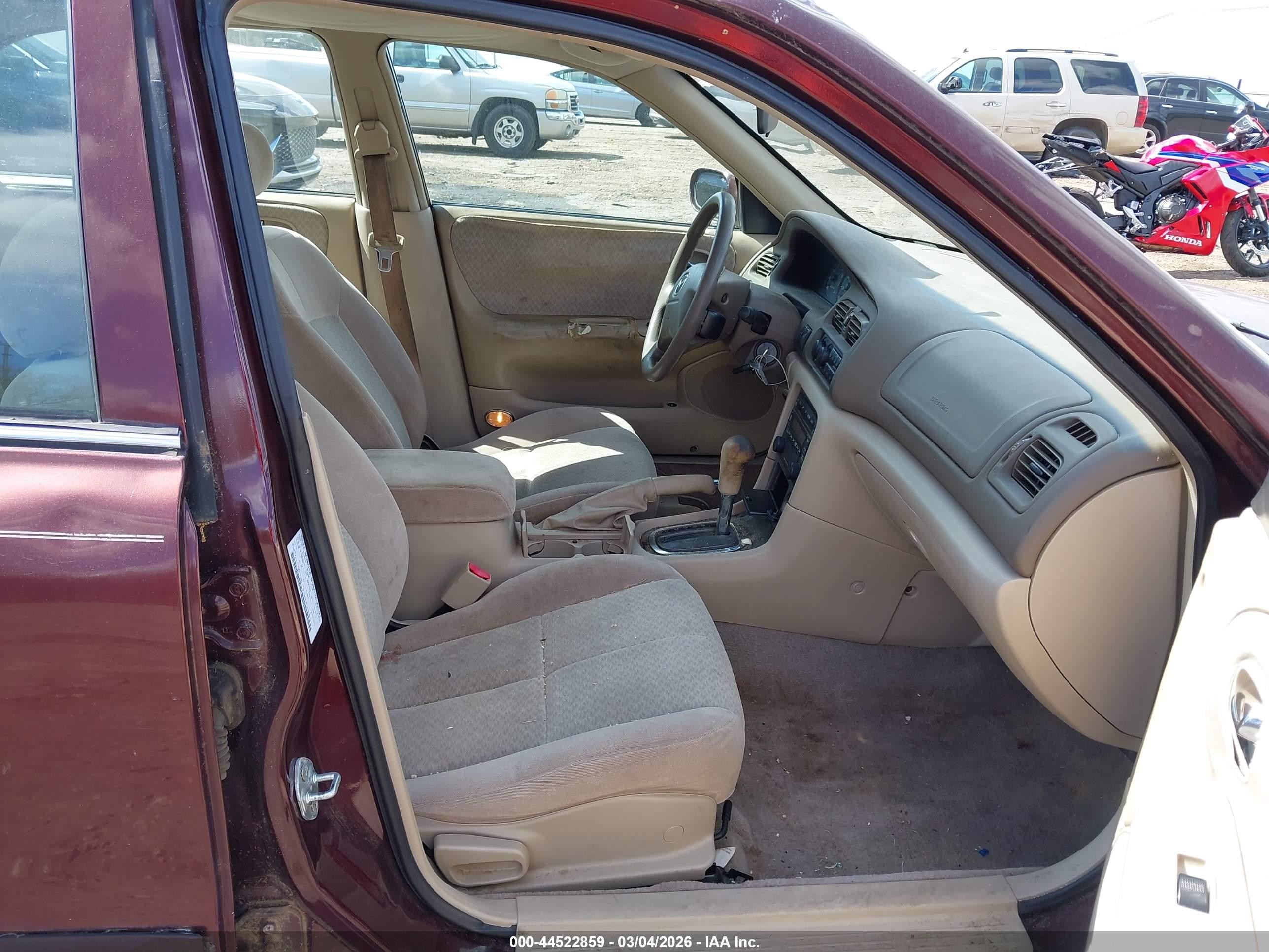 2001 Mazda 626 Es/lx Red vin: 1YVGF22C715220847