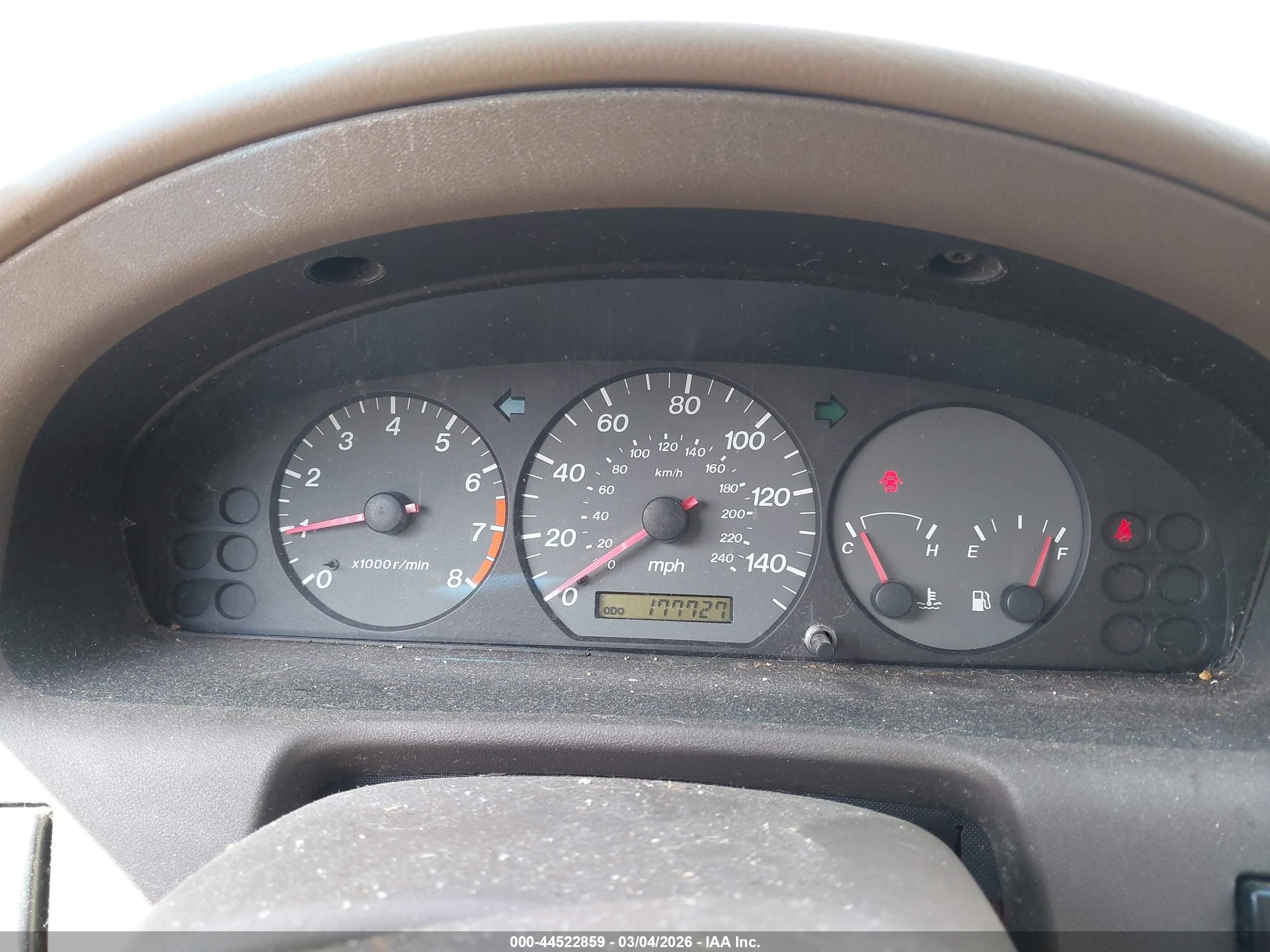 2001 Mazda 626 Es/lx Red vin: 1YVGF22C715220847