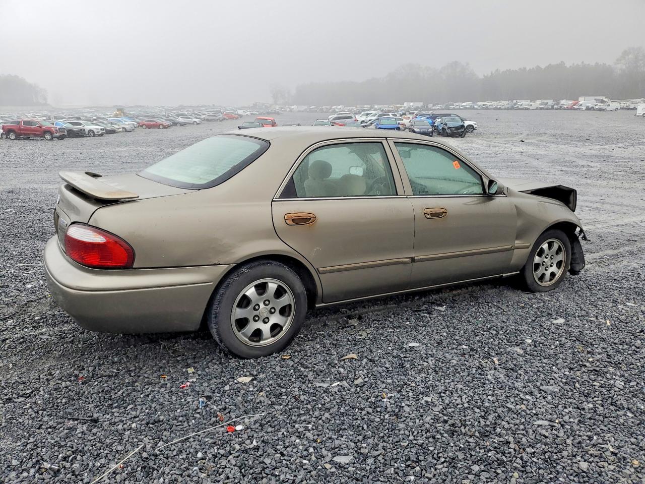 2001 Mazda 626 Es Tan vin: 1YVGF22C815237138