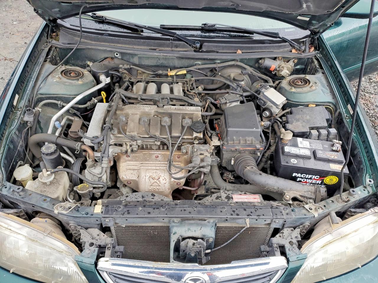 1998 Mazda 626 Dx Green vin: 1YVGF22C8W5752888