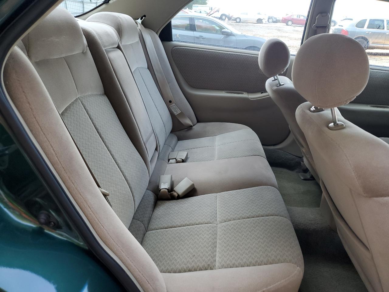 2001 Mazda 626 Es   Green vin: 1YVGF22C915244048