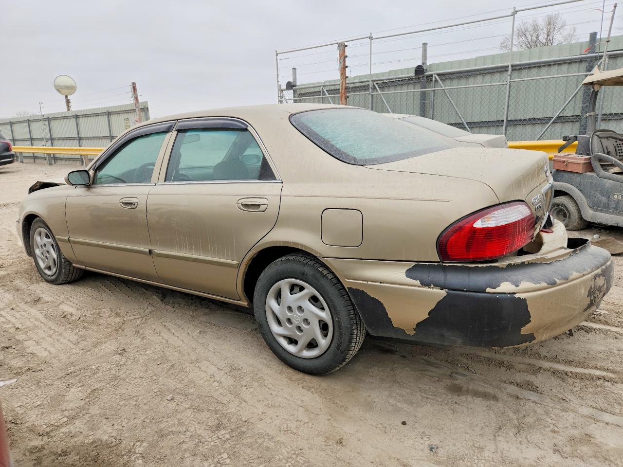 2001 Mazda 626 Es Gold vin: 1YVGF22CX15214105