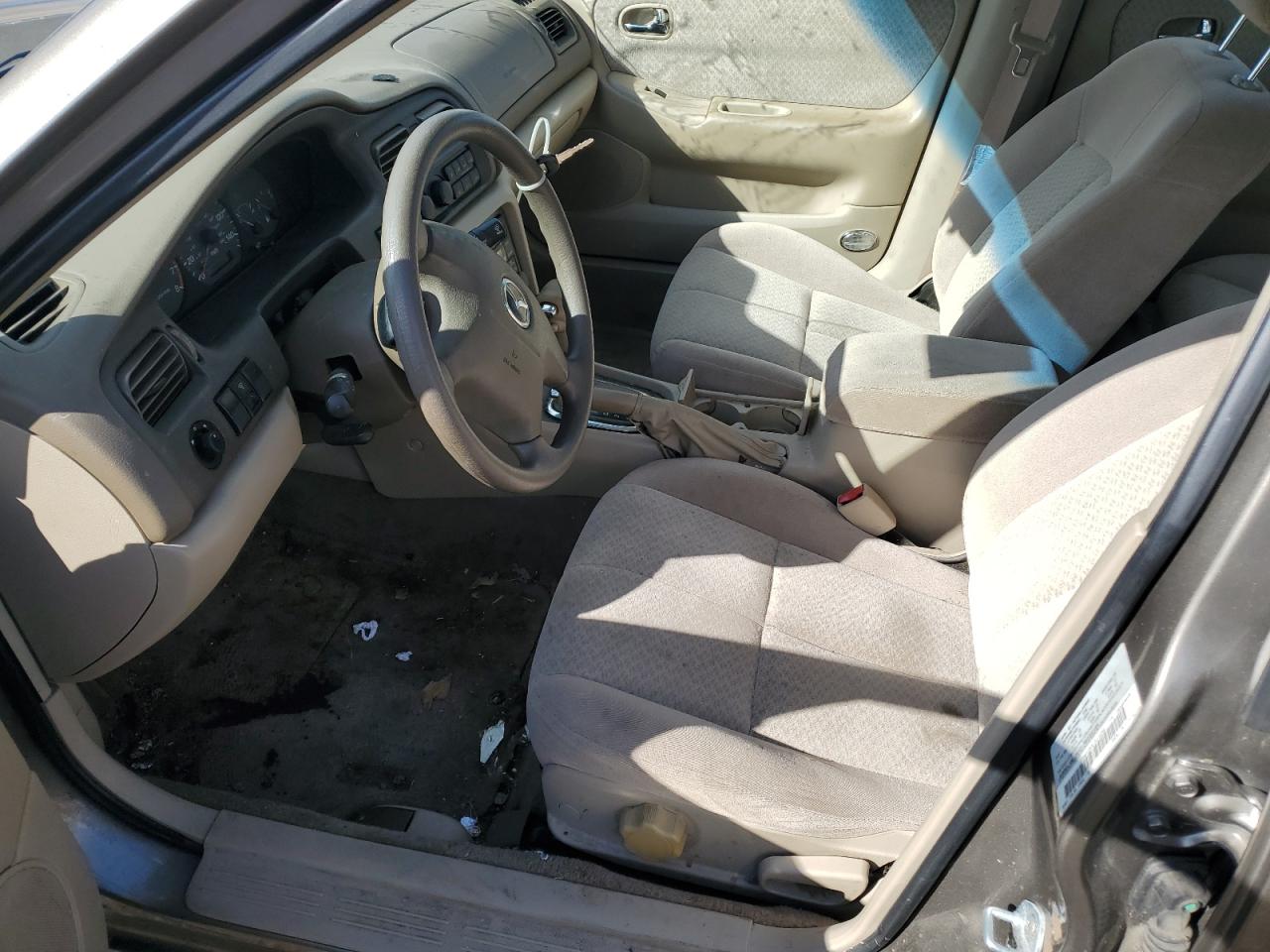 2001 Mazda 626 Es Tan vin: 1YVGF22CX15216386